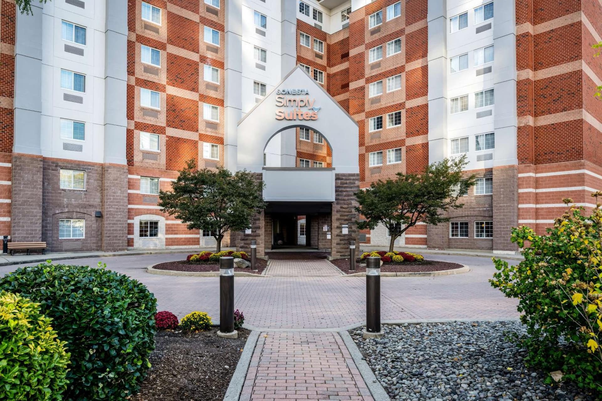 Sonesta Simply Suites Jersey City interior in Jersey City, NJ — gallery photo 2