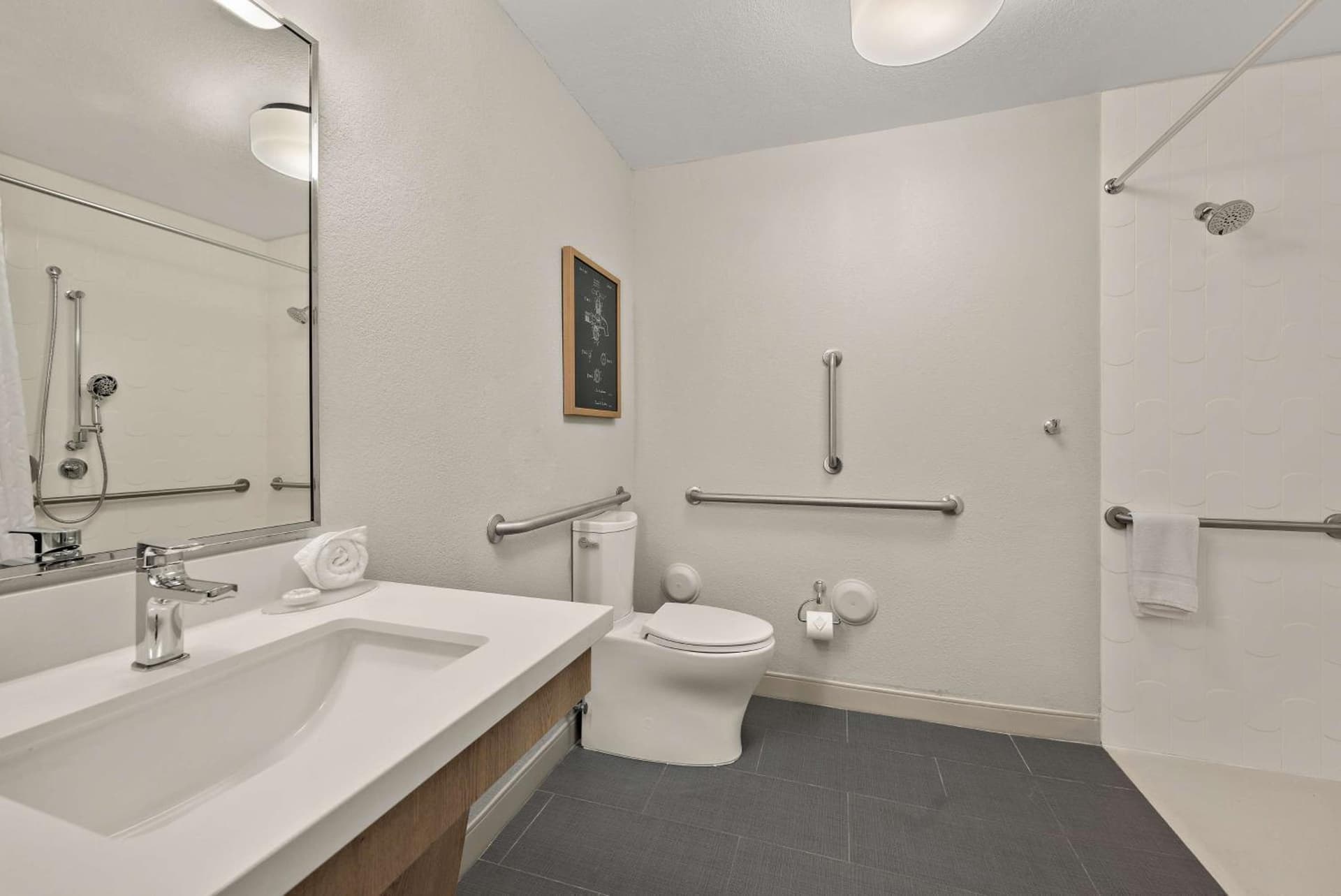 Sonesta Simply Suites Jersey City gallery photo in Jersey City, NJ — image 26