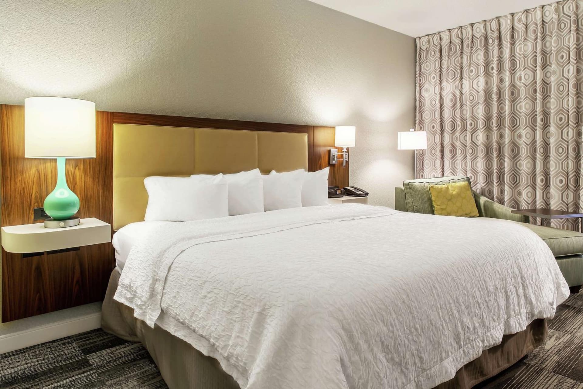 Hampton Inn Minneapolis St. Paul-Woodbury gallery photo in Woodbury, MN — image 9