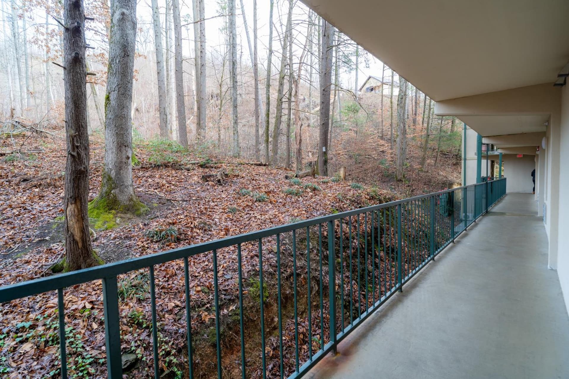 Condo in Gatlinburg very peaceful - 10 min Walk to Main Strip property views in Gatlinburg, TN — gallery photo 3