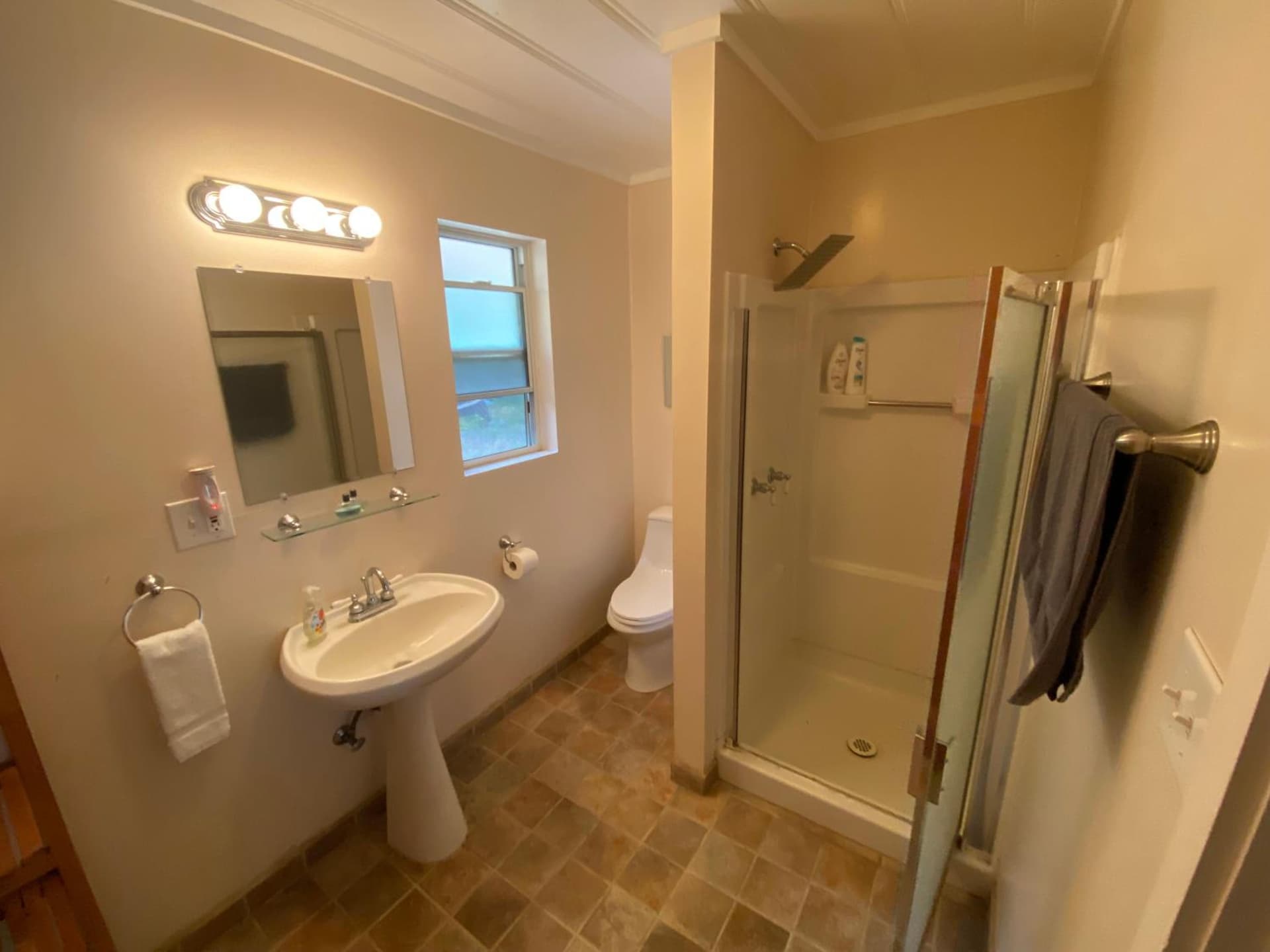 Seven Circles Lodge&Retreat gallery photo in Badger — image 10