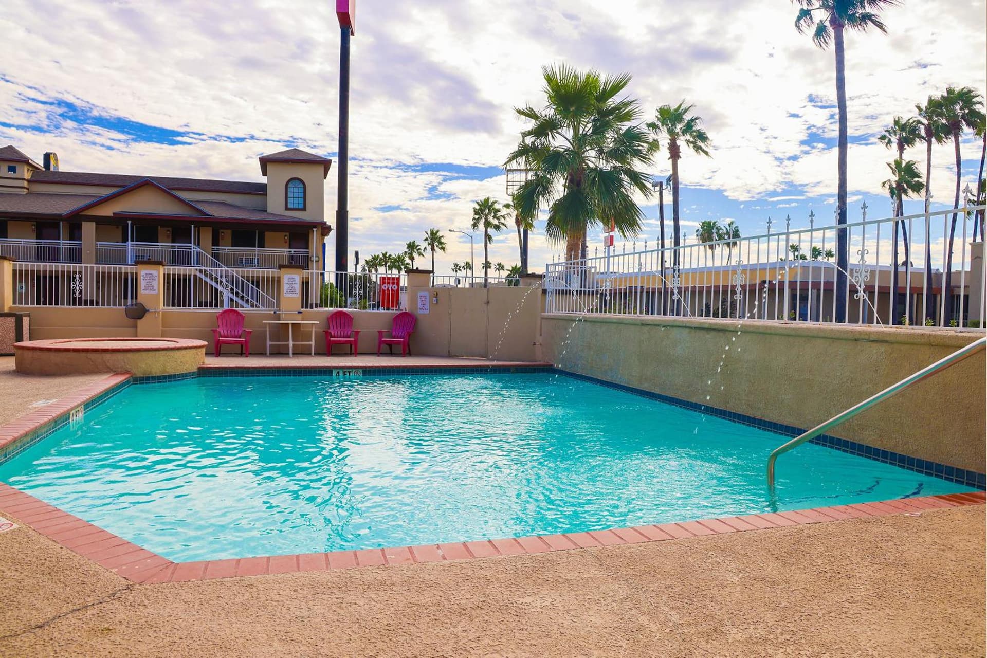 OYO Hotel McAllen Airport South gallery photo in McAllen, TX — image 27