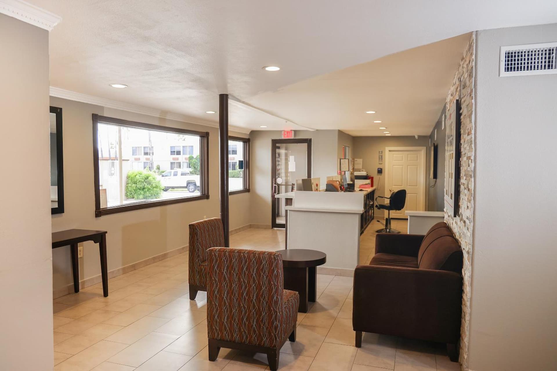 OYO Hotel McAllen Airport South gallery photo in McAllen, TX — image 41