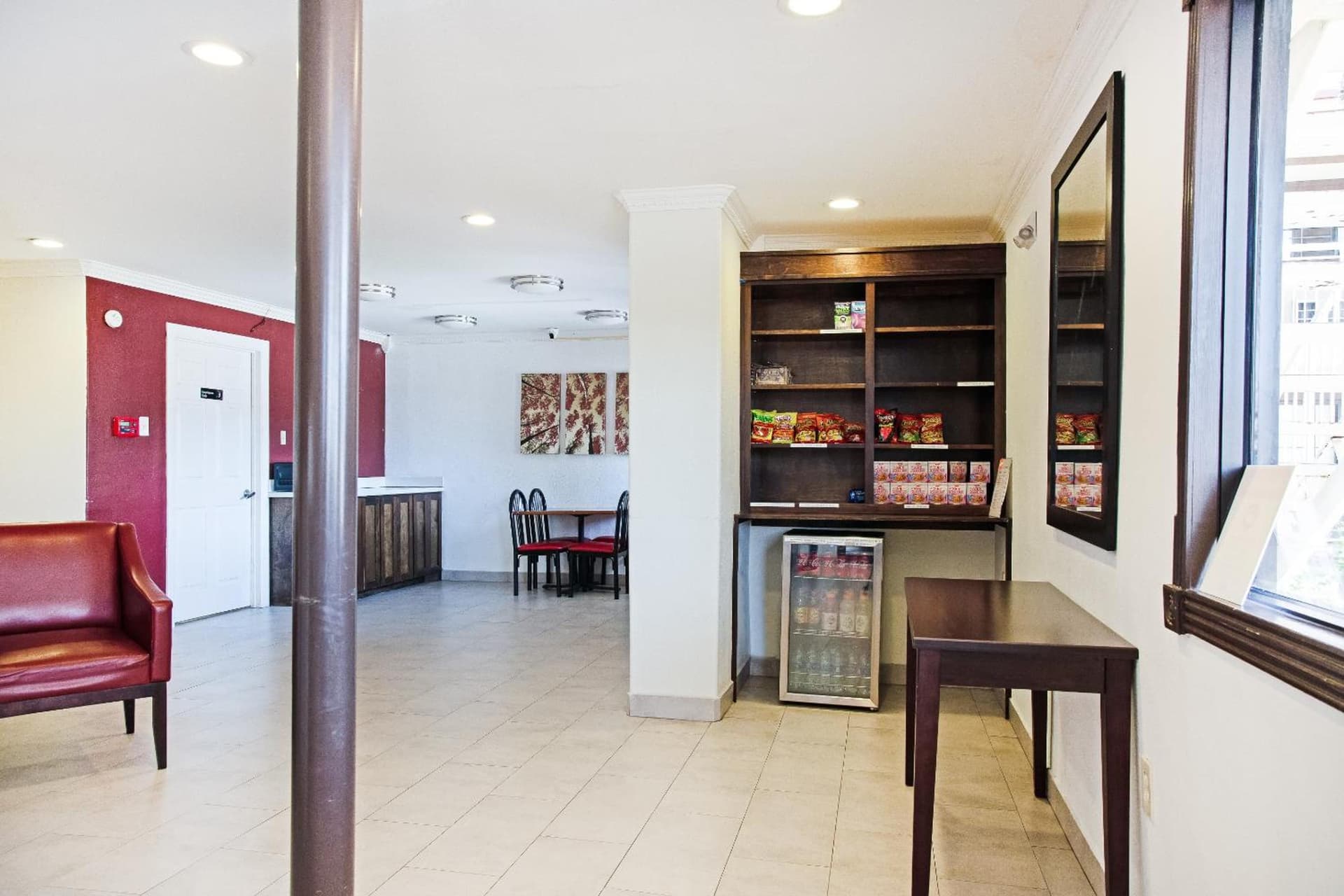 OYO Hotel McAllen Airport South gallery photo in McAllen, TX — image 68
