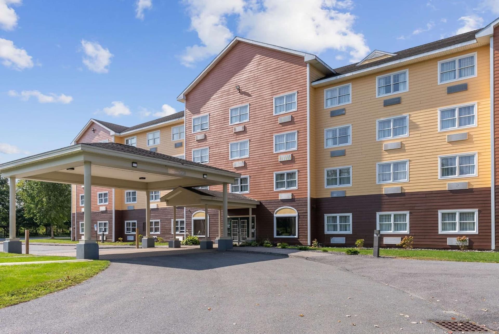Saco Bay Hotel interior in Saco, ME — gallery photo 2
