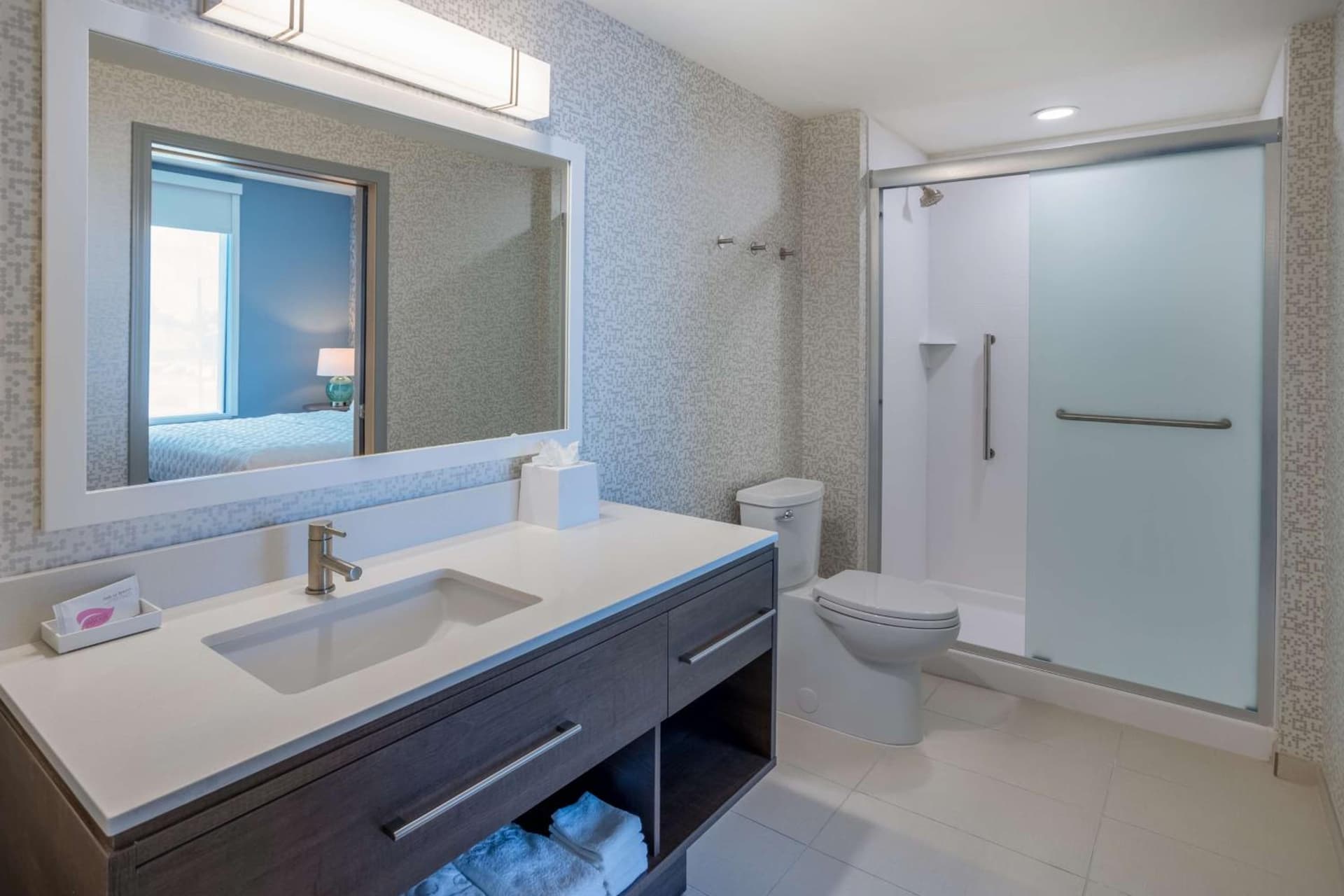 Tru By Hilton Pensacola Airport Medical Center gallery photo in Pensacola, FL — image 30