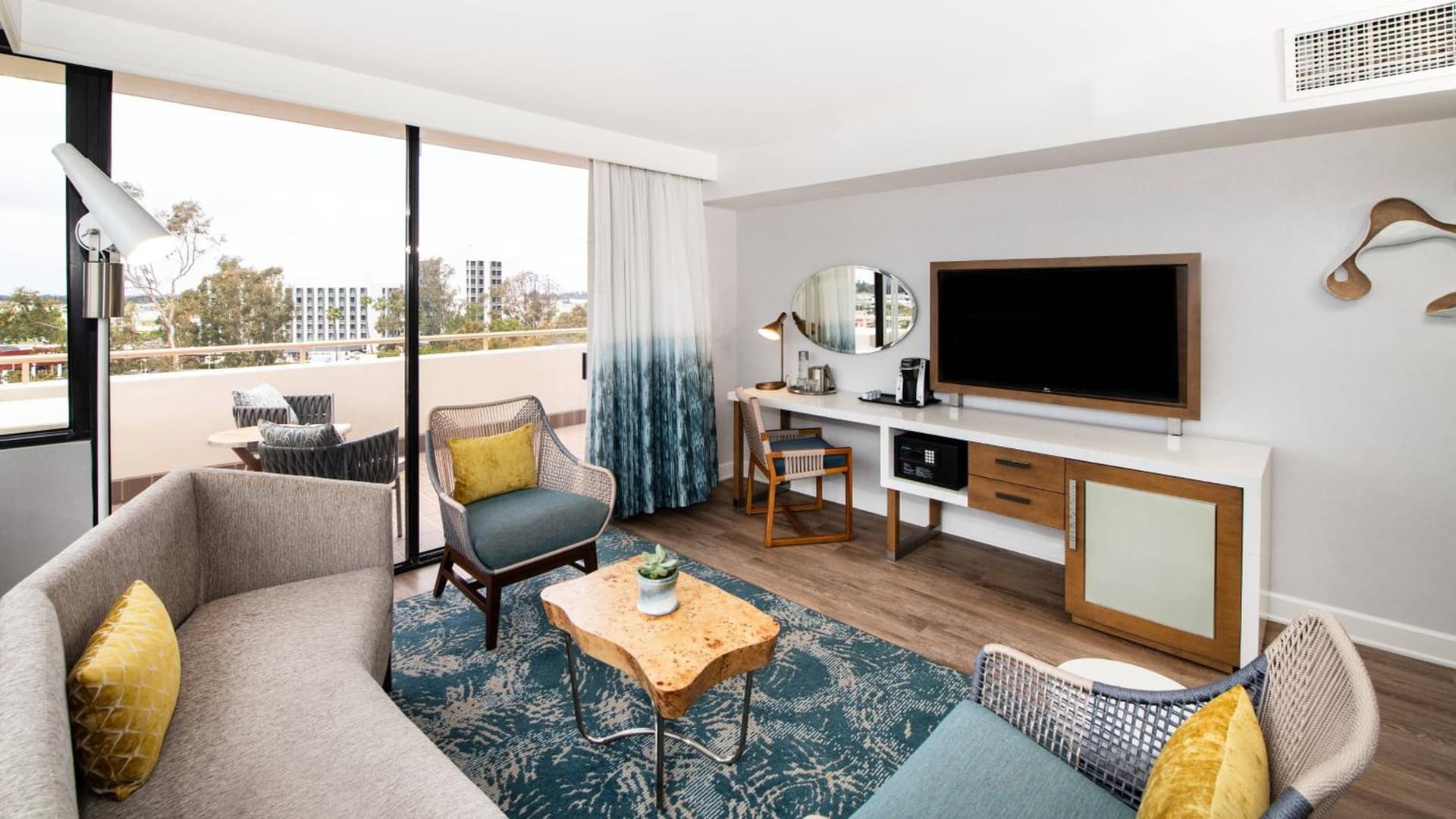 Renaissance Newport Beach Hotel gallery photo in Newport Beach, CA — image 68