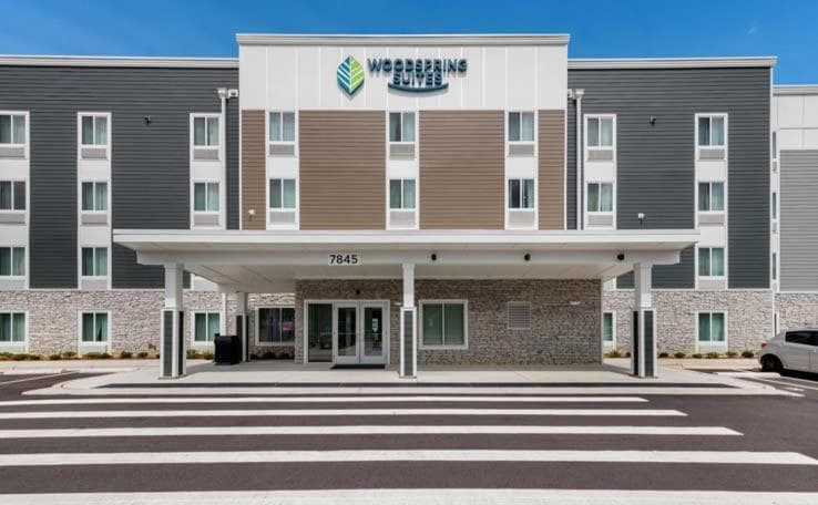 WoodSpring Suites Downers Grove - Chicago property views in Downers Grove, IL — gallery photo 3