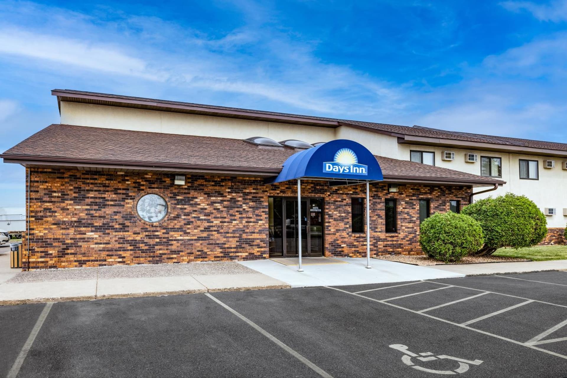 Days Inn by Wyndham Monticello featured exterior or lobby in Monticello, MN — similar hotel