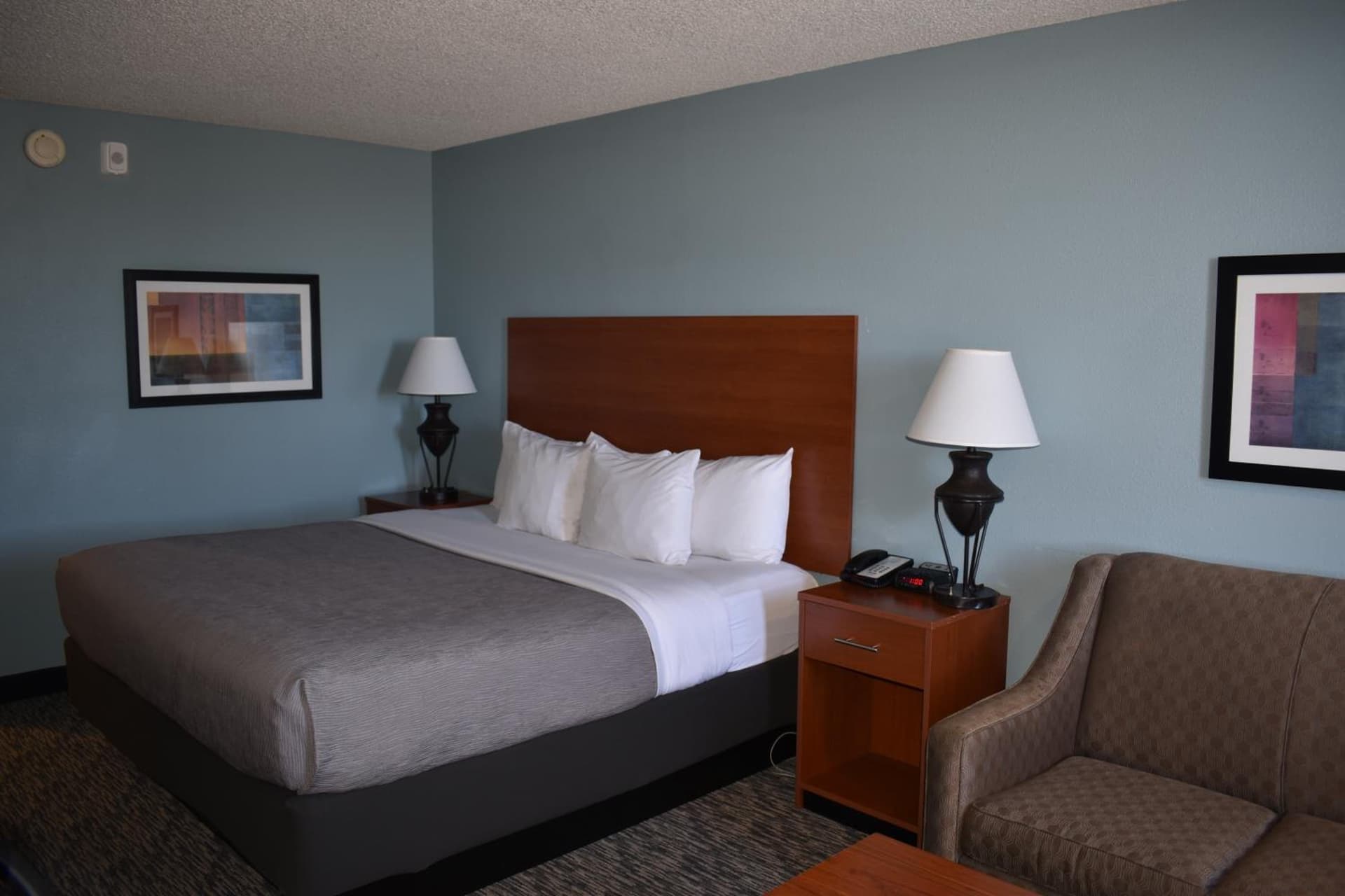 Quality Inn & Suites Garden Of The Gods gallery photo in Colorado Springs, CO — image 34