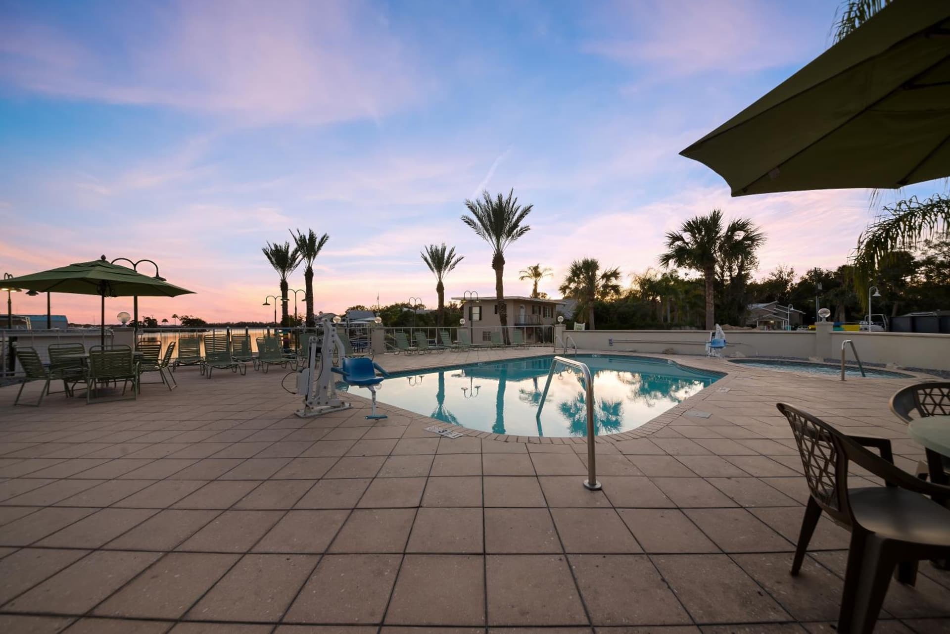 PaddleTail Waterfront Lodge, Trademark Collection by Wyndham gallery photo in Crystal River, FL — image 9