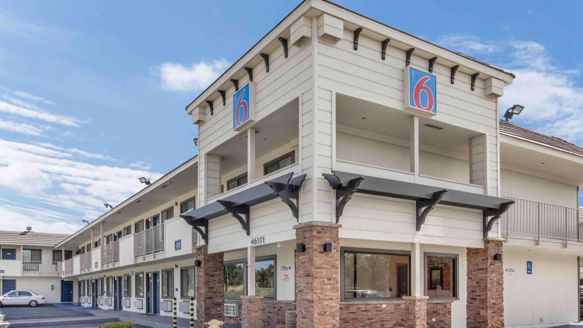 Motel 6-Fremont, CA - South interior in Fremont, CA — gallery photo 2