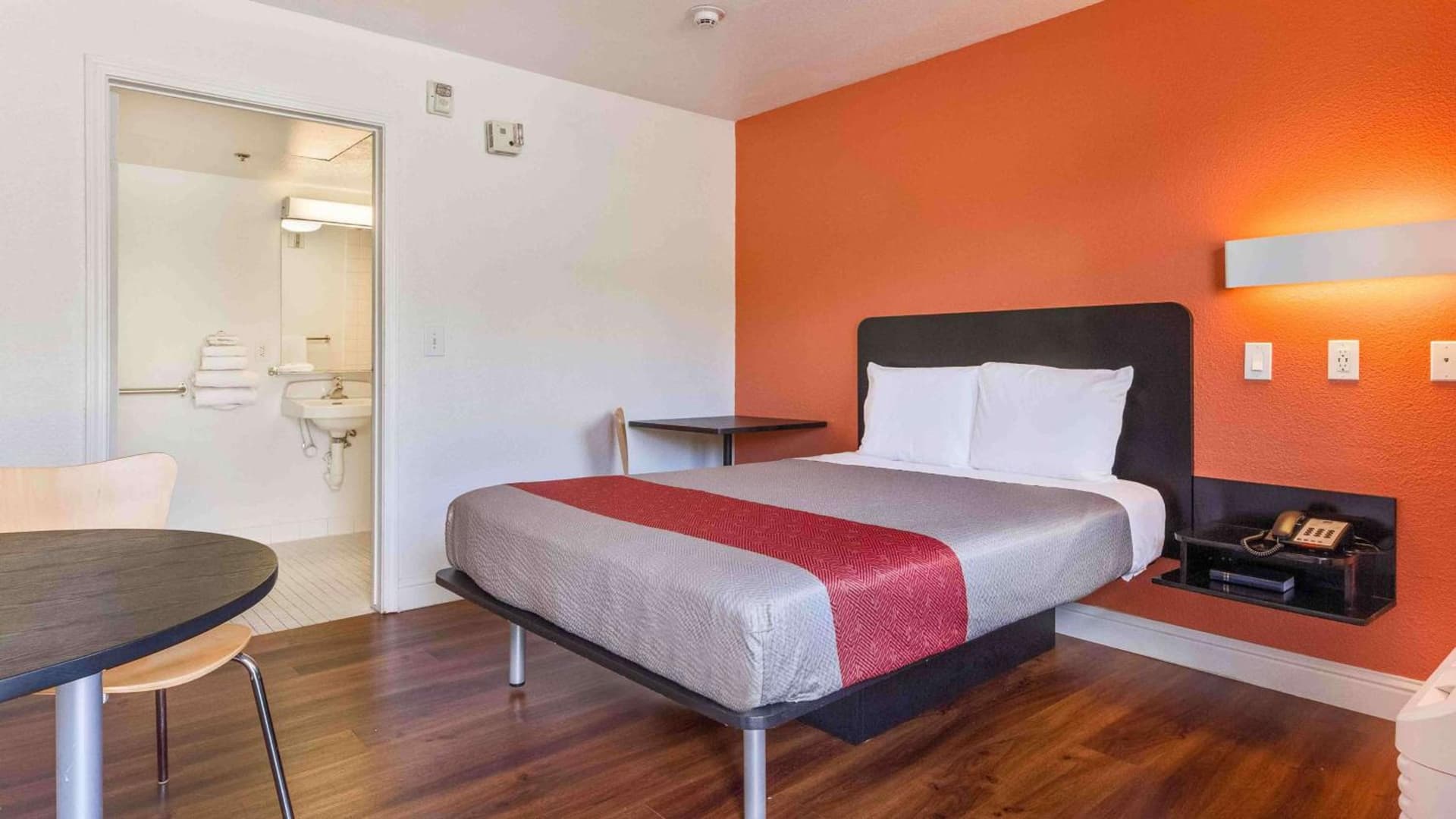 Motel 6-Fremont, CA - South gallery photo in Fremont, CA — image 24