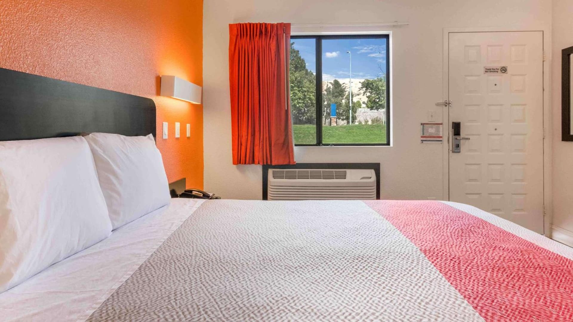 Motel 6-Fremont, CA - South gallery photo in Fremont, CA — image 19