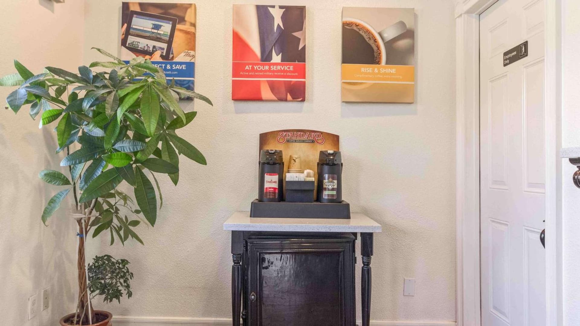 Motel 6-Fremont, CA - South gallery photo in Fremont, CA — image 13