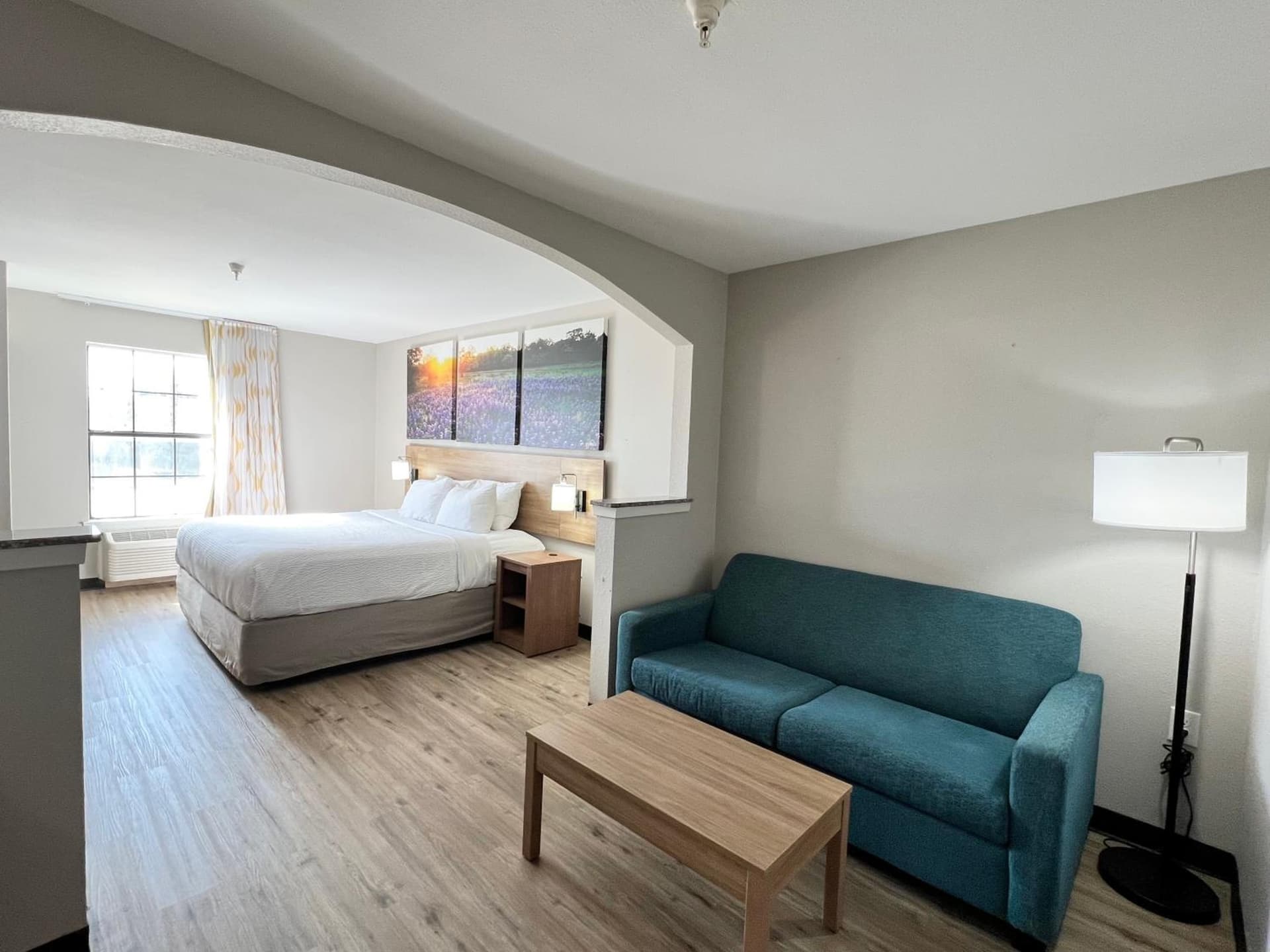 Days Inn by Wyndham Dallas Plano gallery photo in Plano, TX — image 6