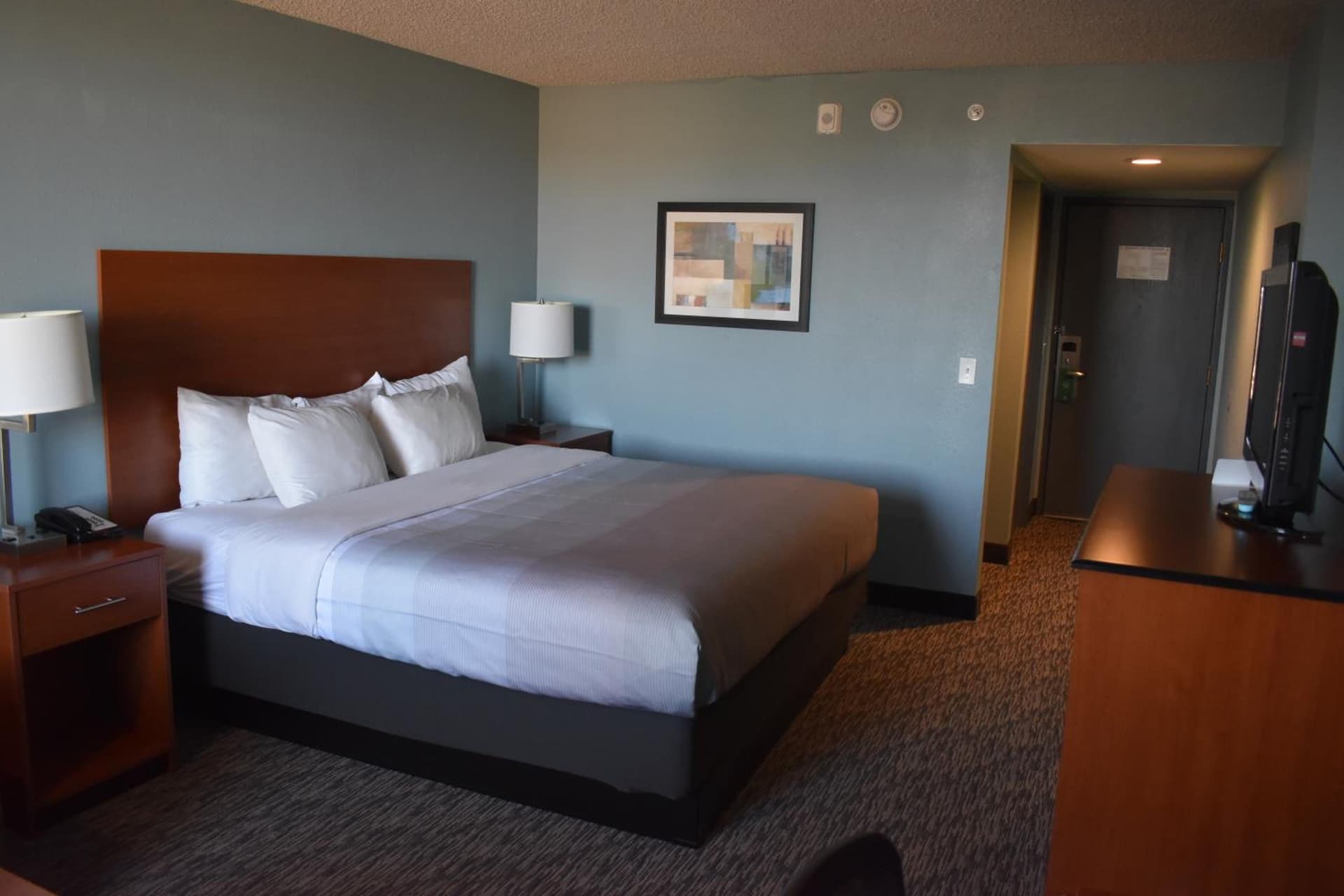 Quality Inn & Suites Garden Of The Gods gallery photo in Colorado Springs, CO — image 8