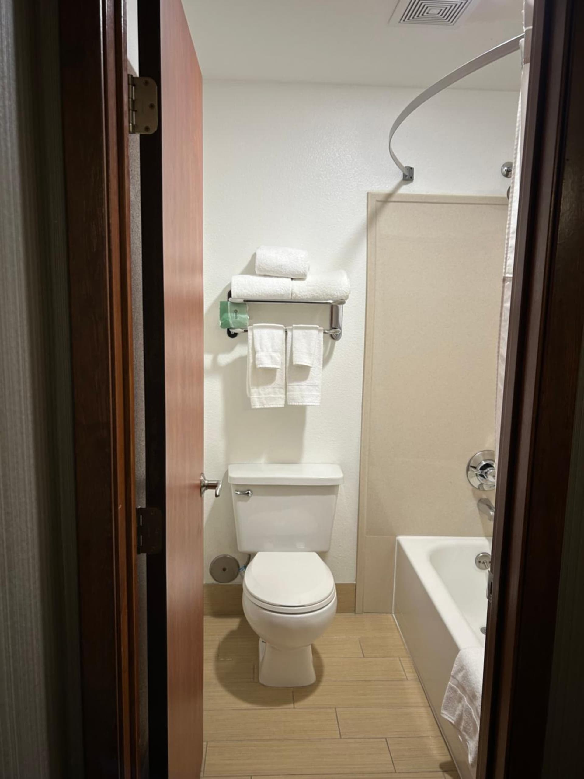 Country Inn & Suites by Radisson, Delta Park North Portland gallery photo in Portland, OR — image 31