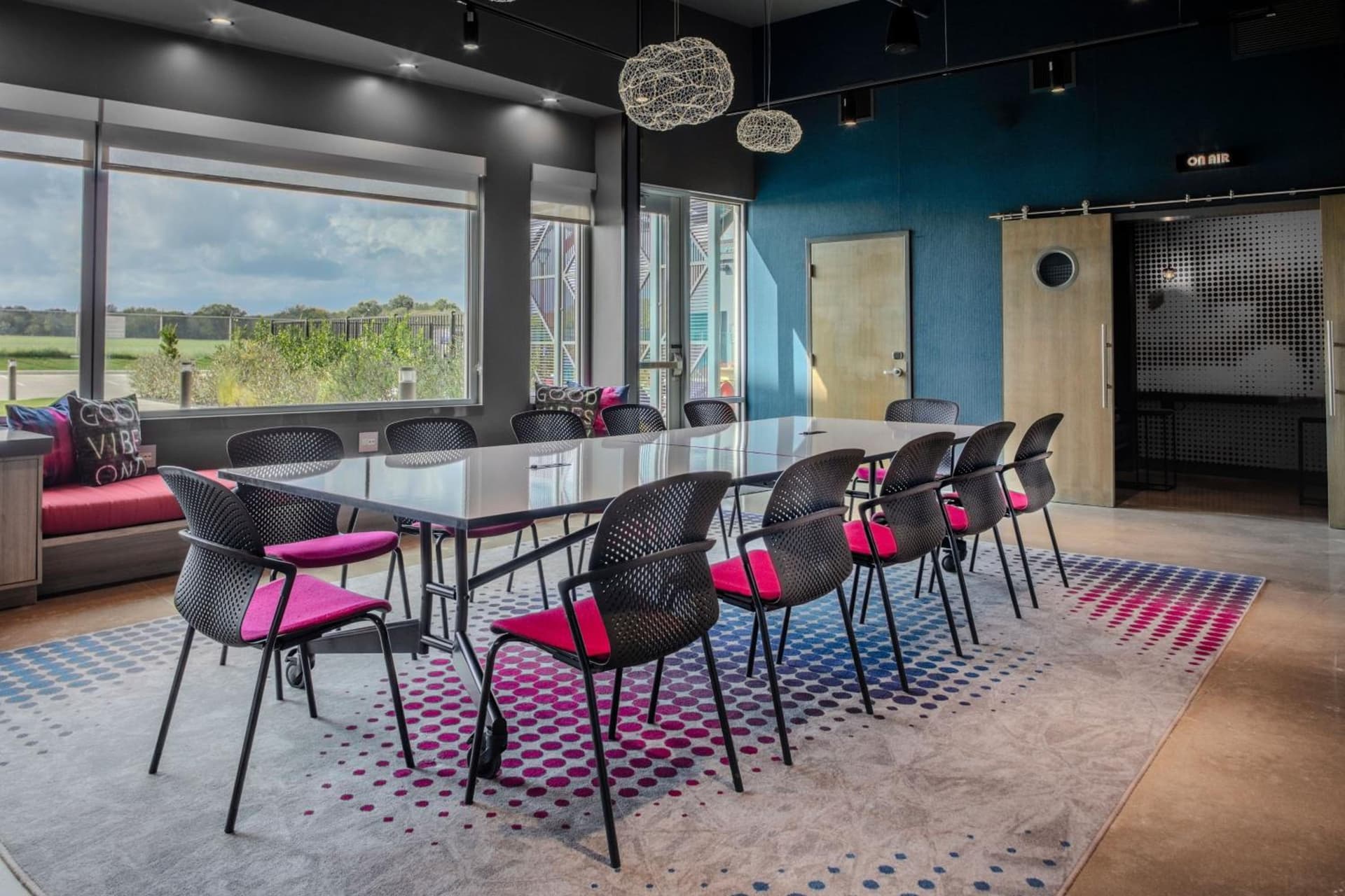 Aloft by Marriott Dallas Arlington South gallery photo in Arlington, TX — image 18
