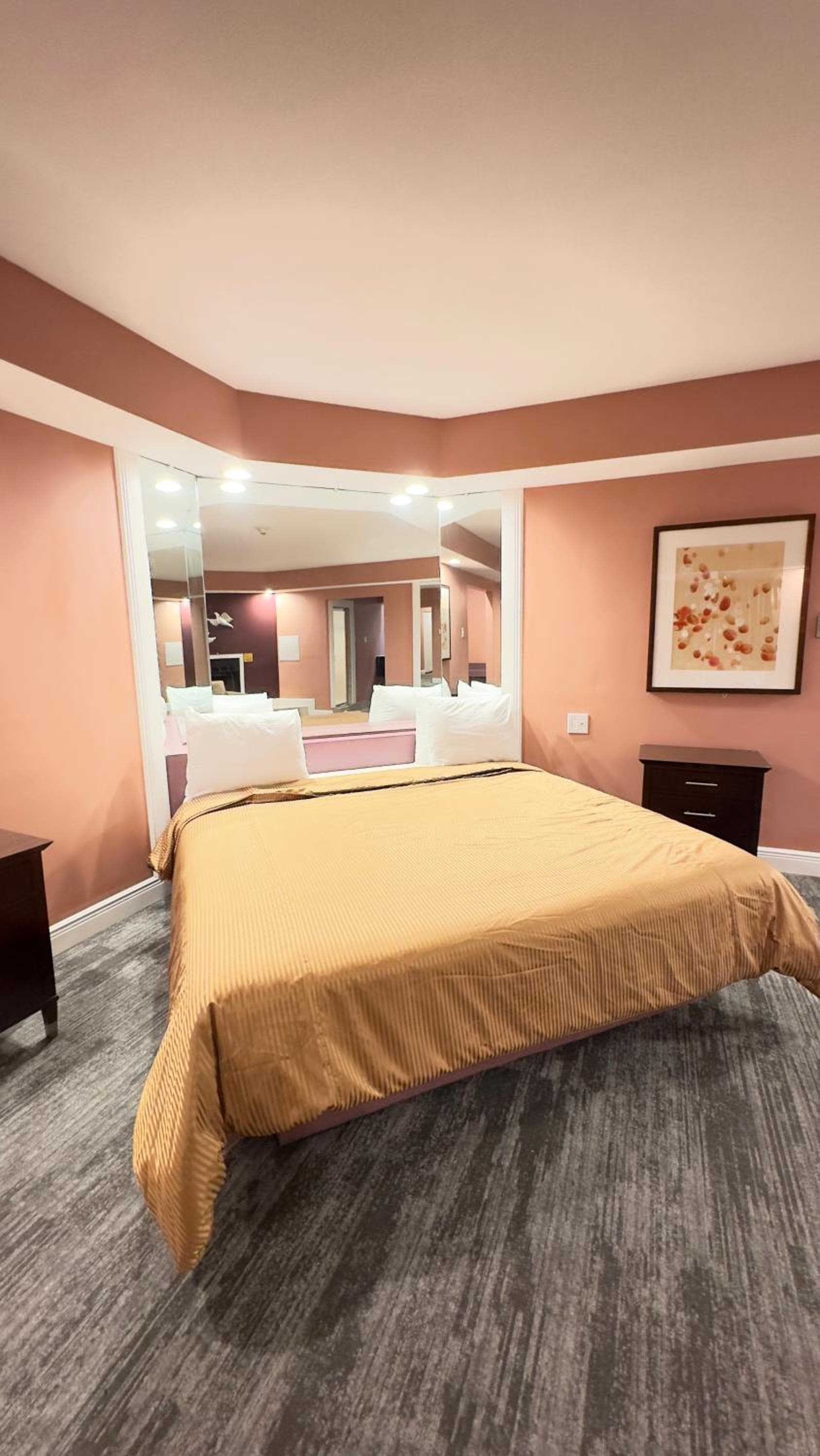 Inn of the Dove Harrisburg-Hershey Romantic Suites gallery photo in Harrisburg, PA — image 34