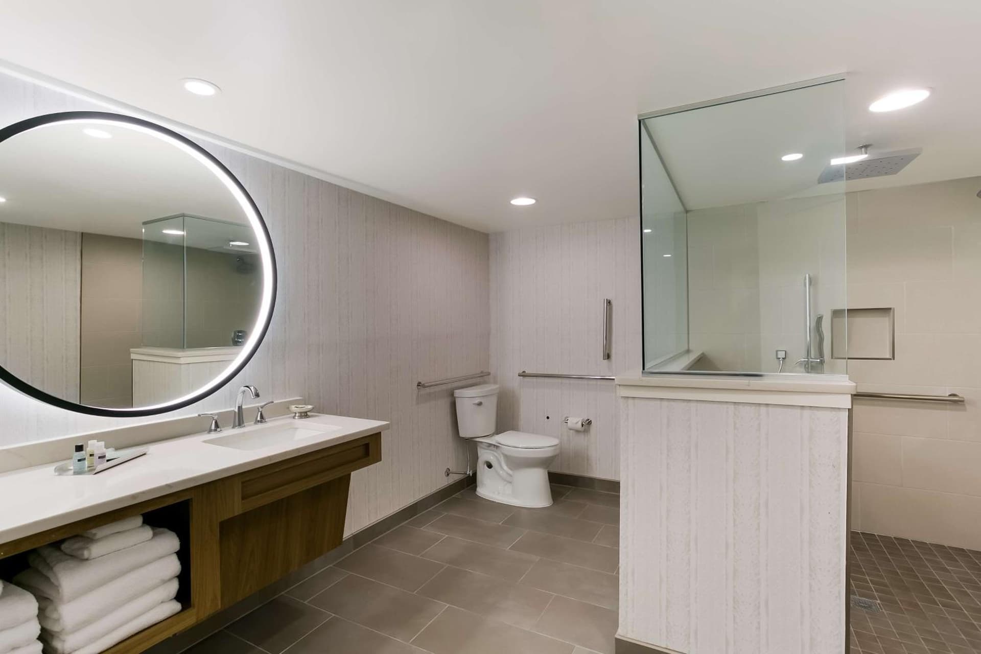Best Western Premier the Central Hotel & Conference Center gallery photo in Harrisburg, PA — image 37