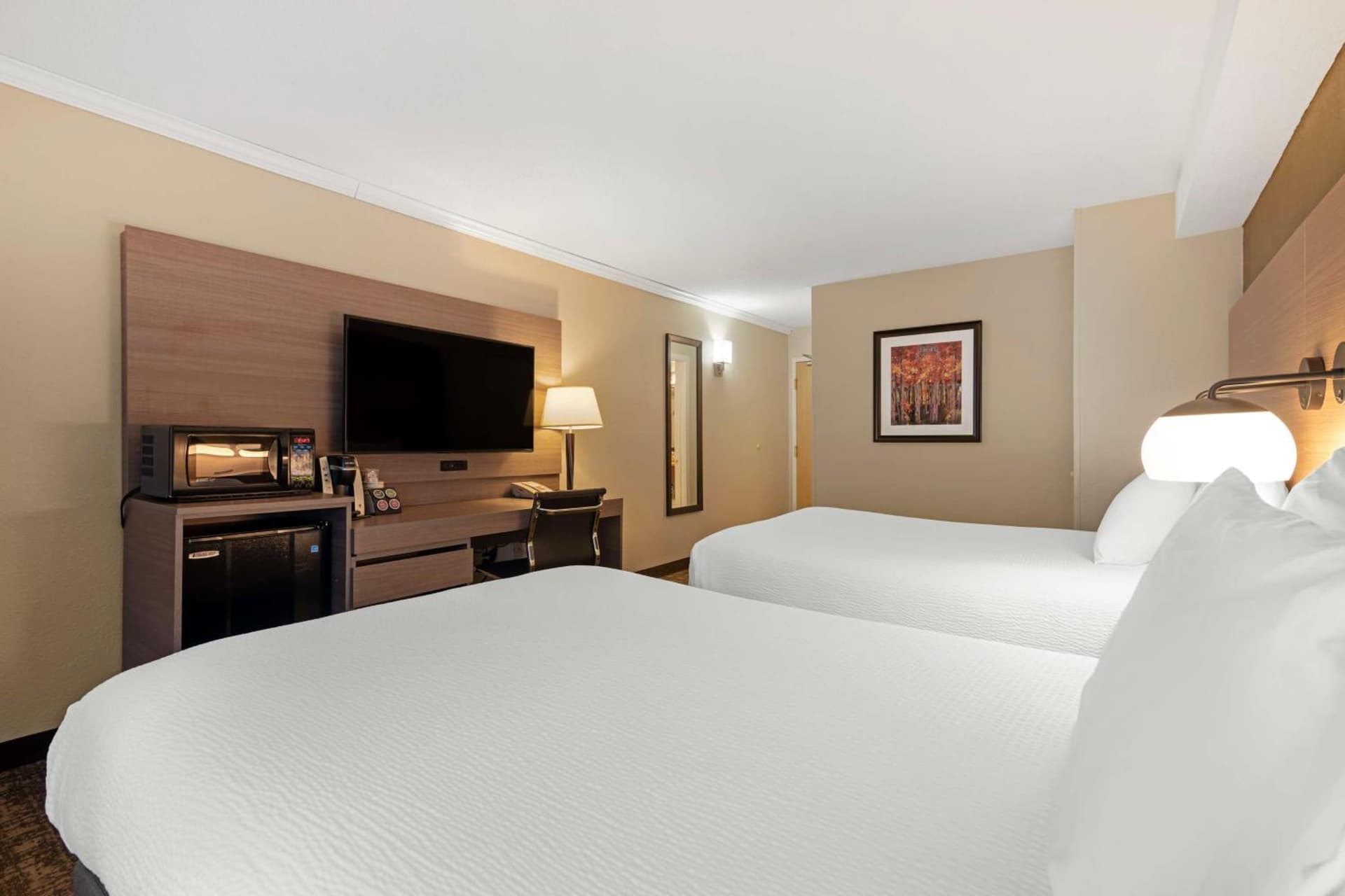 Best Western Plus Windjammer Inn & Conference Center gallery photo in Burlington, VT — image 41