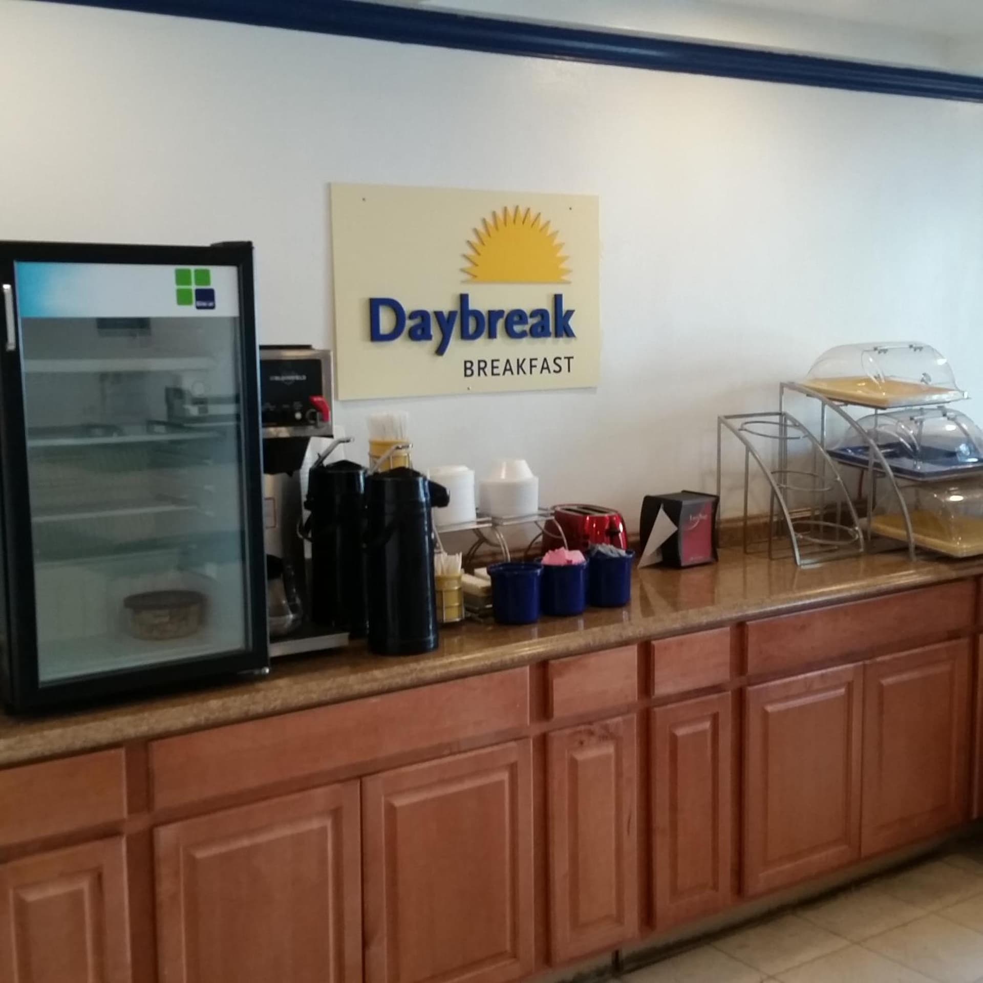 Days Inn by Wyndham Orange Anaheim gallery photo in Orange, CA — image 34