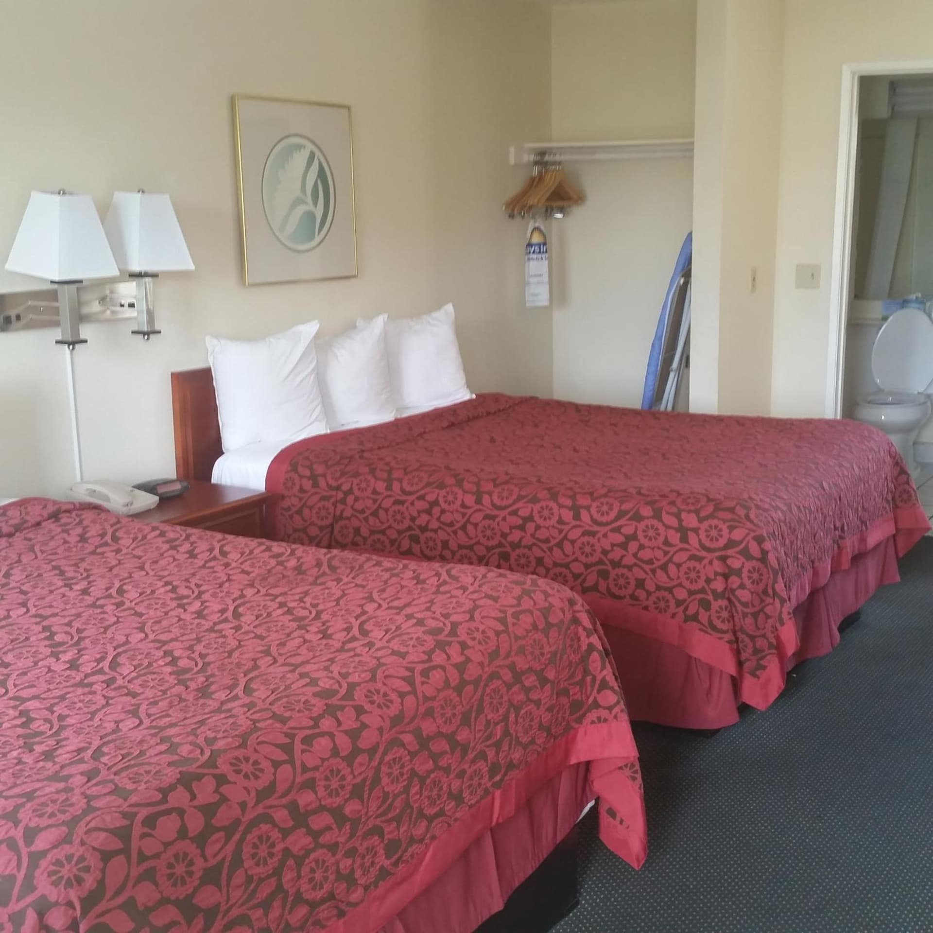 Days Inn by Wyndham Orange Anaheim gallery photo in Orange, CA — image 15