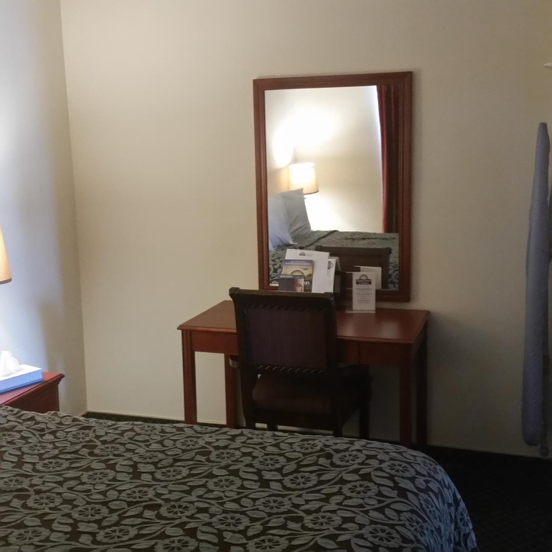 Days Inn by Wyndham Orange Anaheim gallery photo in Orange, CA — image 38