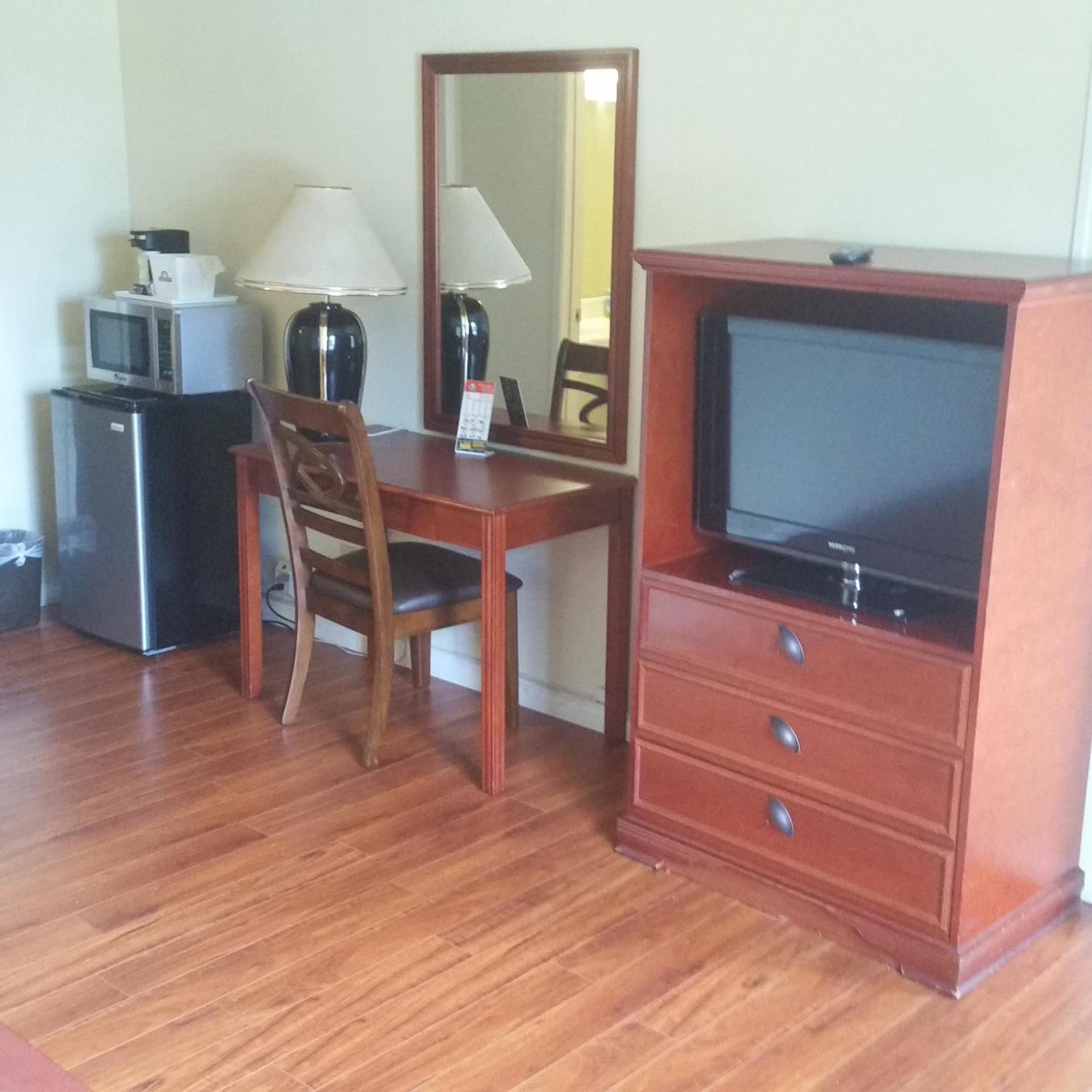 Days Inn by Wyndham Orange Anaheim gallery photo in Orange, CA — image 42