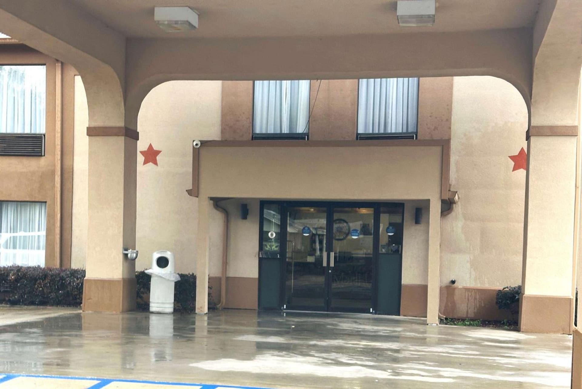 Days Inn & Suites by Wyndham Eunice featured exterior or lobby in Eunice, LA — similar hotel