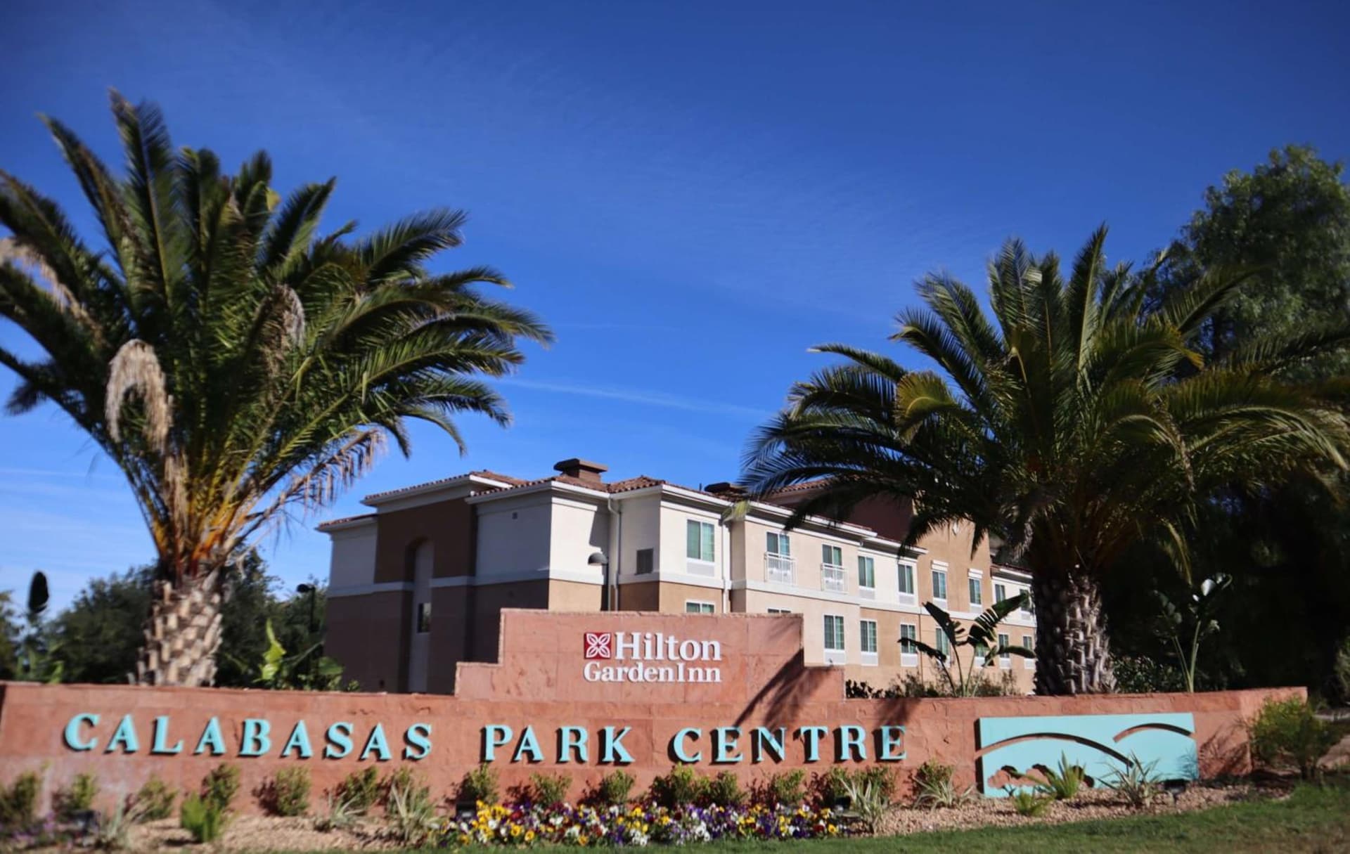 Hilton Garden Inn Calabasas featured exterior or lobby in Calabasas, CA — similar hotel