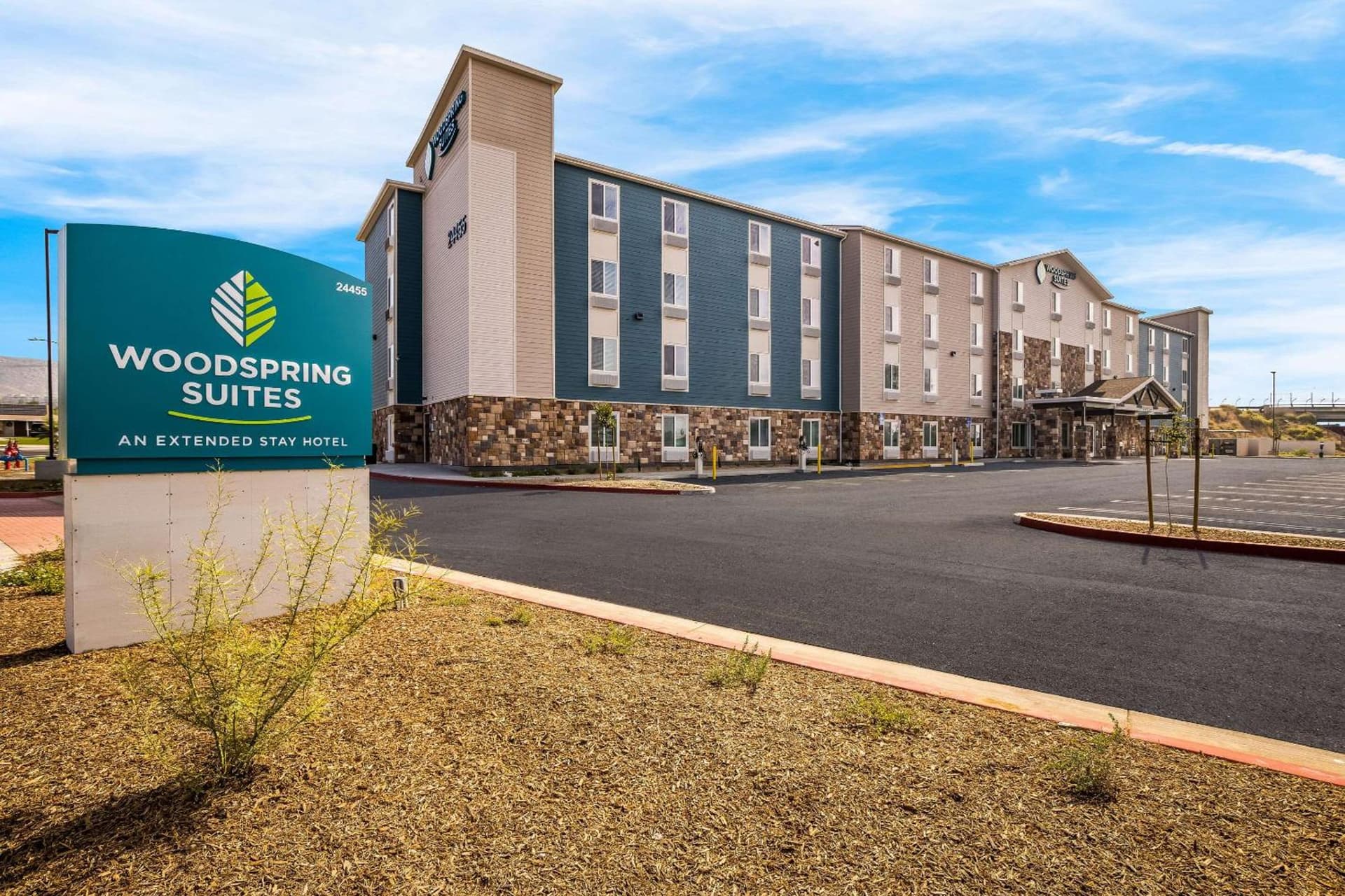 WoodSpring Suites Moreno Valley interior in Moreno Valley, CA — gallery photo 2