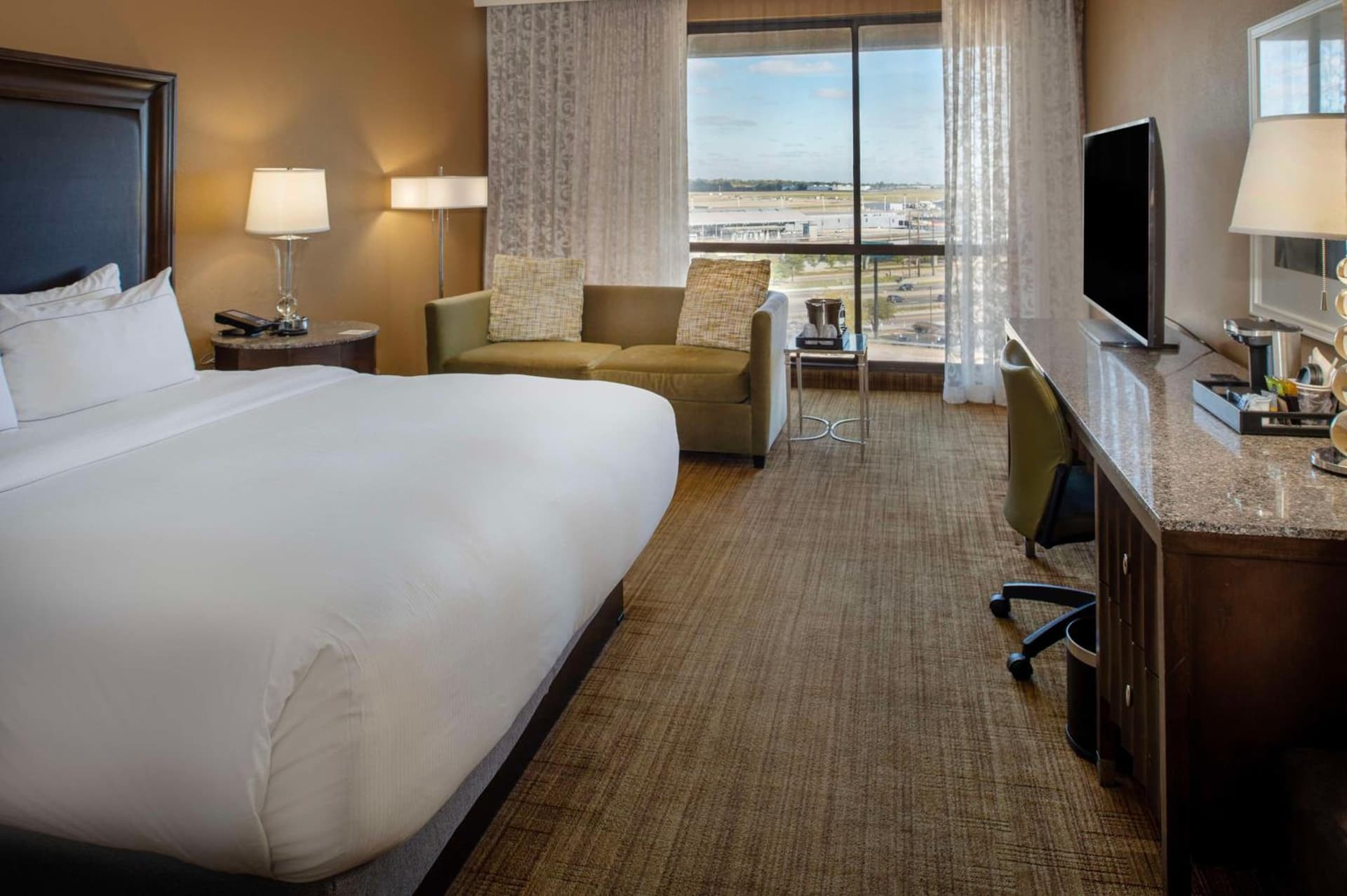 Hilton St. Louis Airport interior in Woodson Terrace, MO — gallery photo 2