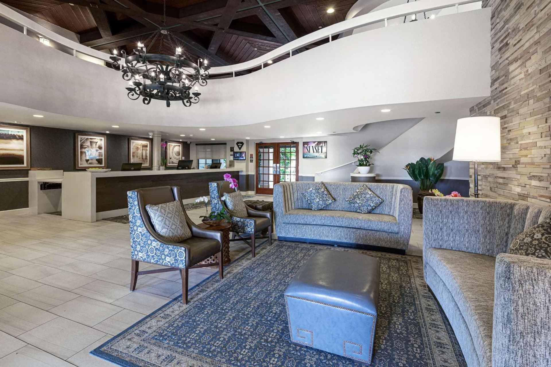 Best Western Plus Carpinteria Inn property views in Carpinteria, CA — gallery photo 3