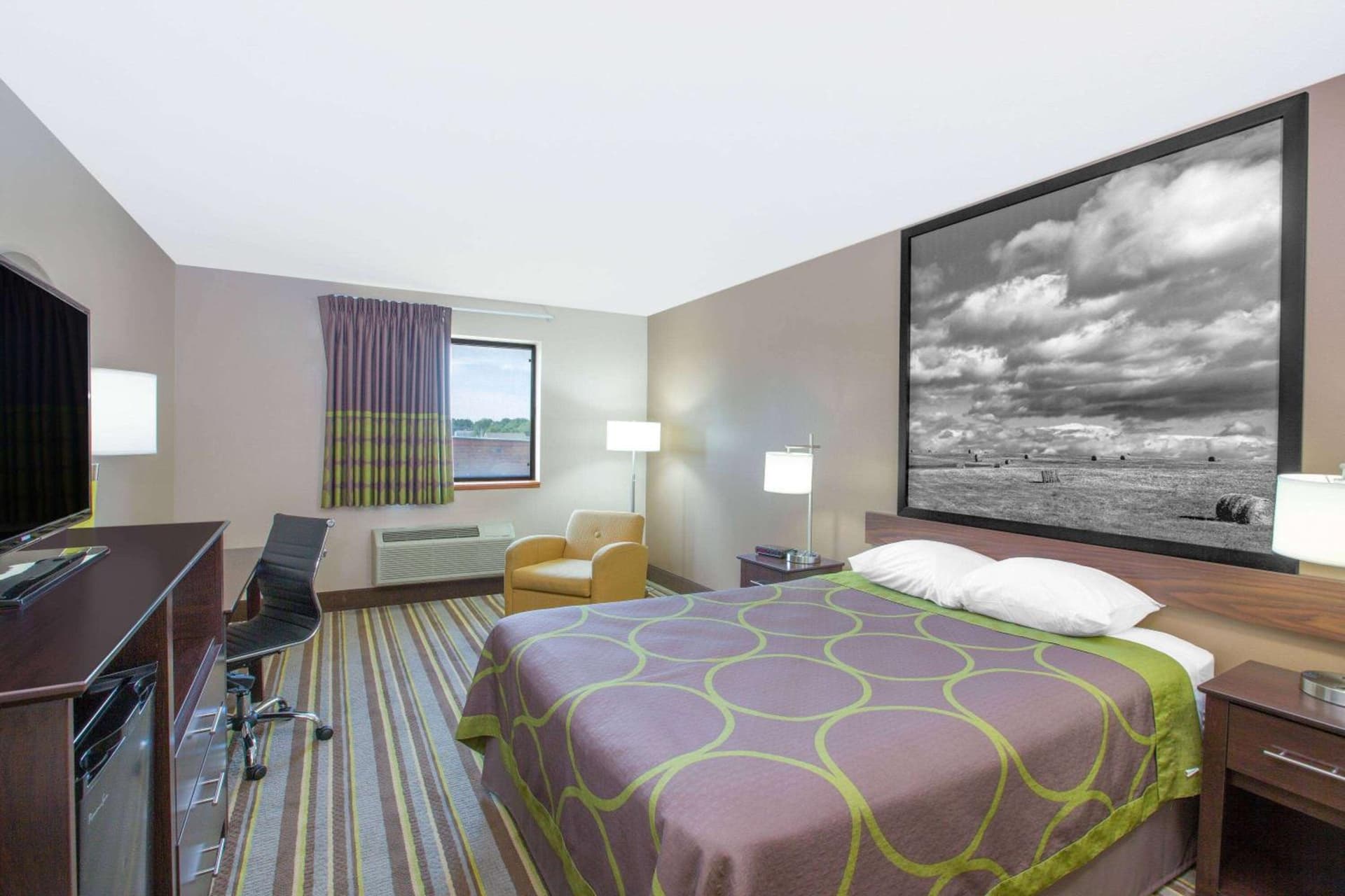 Super 8 by Wyndham Hastings property views in Hastings, NE — gallery photo 3