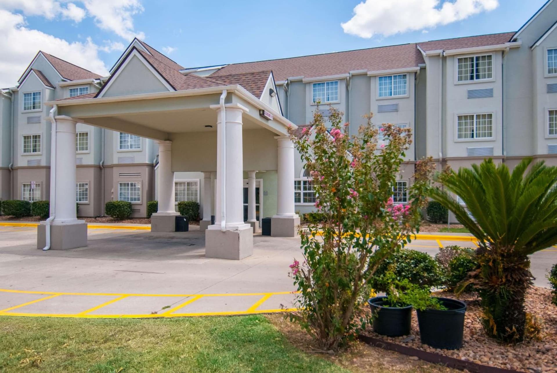 Microtel Inn and Suites Lafayette property views in Lafayette, LA — gallery photo 3