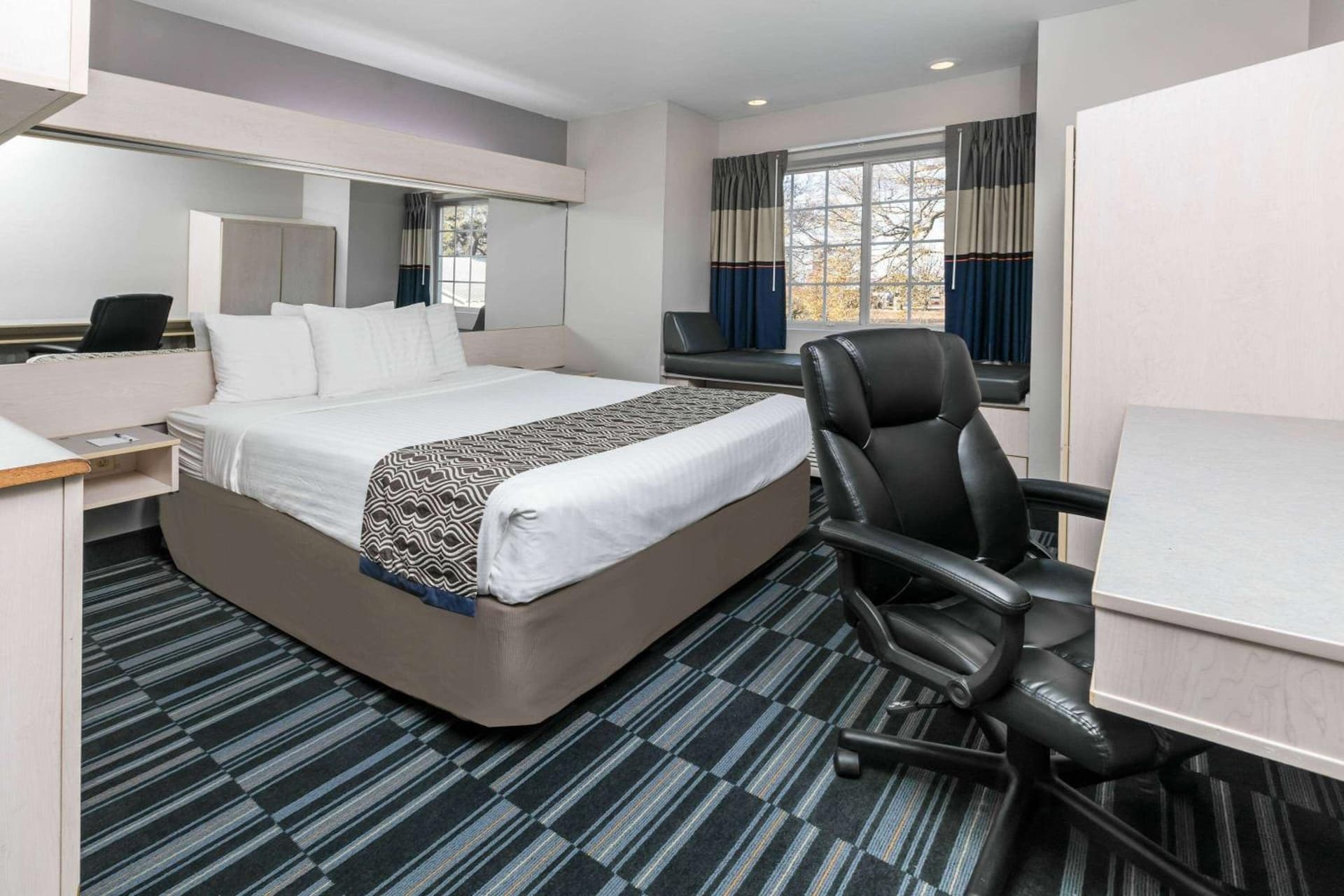 Microtel Inn and Suites Lafayette gallery photo in Lafayette, LA — image 18