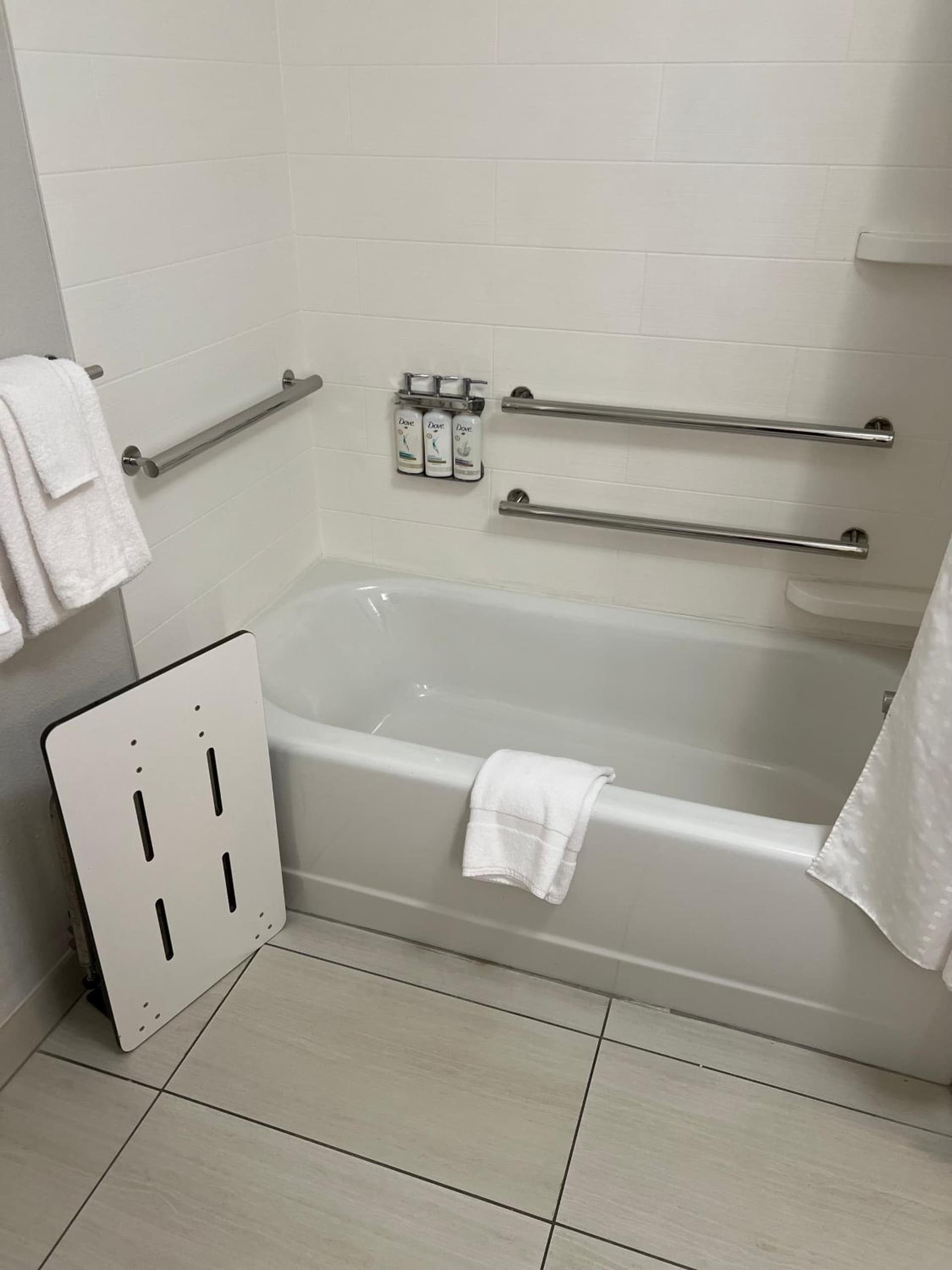 Holiday Inn Express & Suites Mobile - University Area by IHG gallery photo in Mobile, AL — image 46