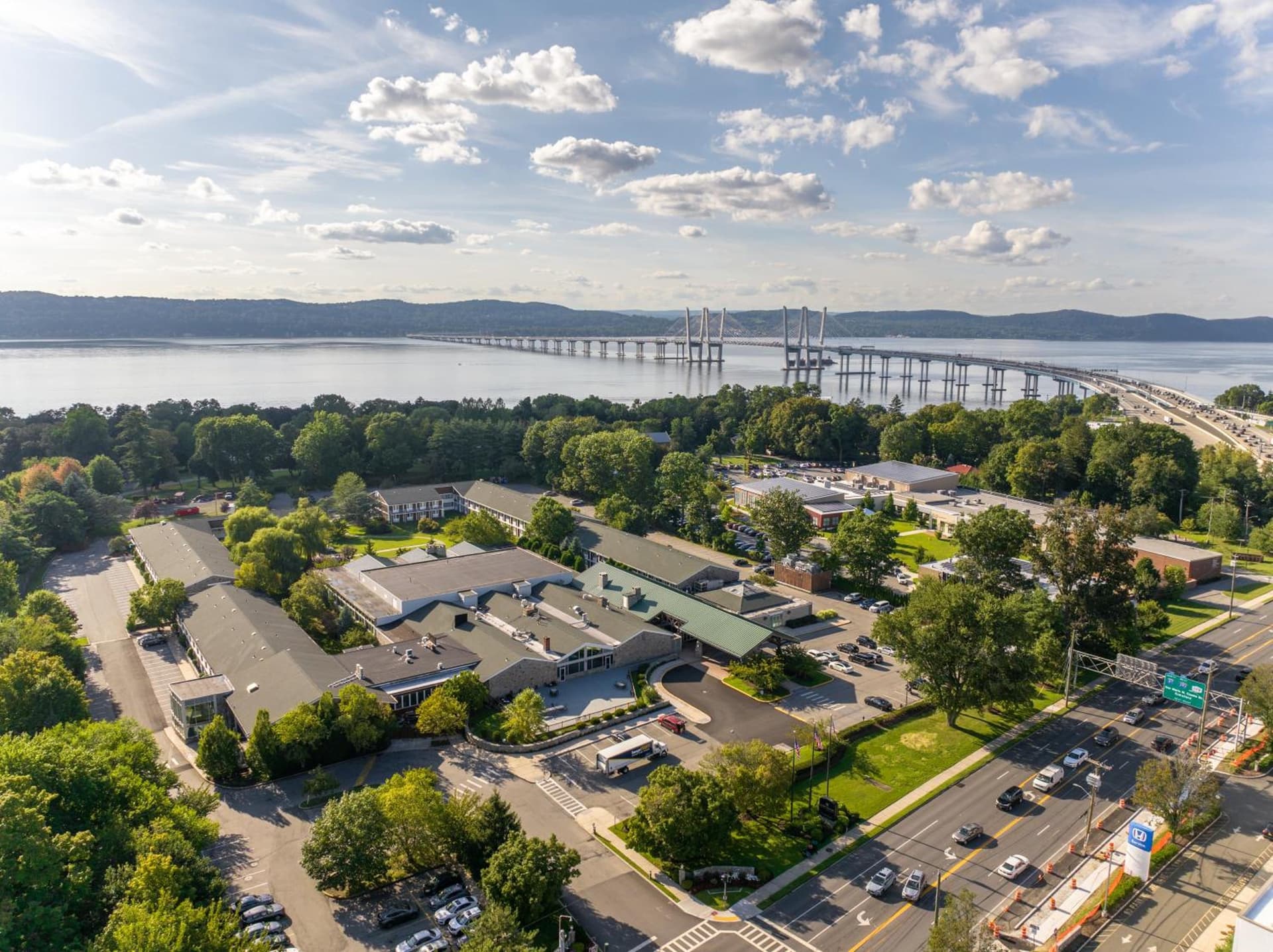 Sleepy Hollow Hotel property views in Tarrytown, NY — gallery photo 3