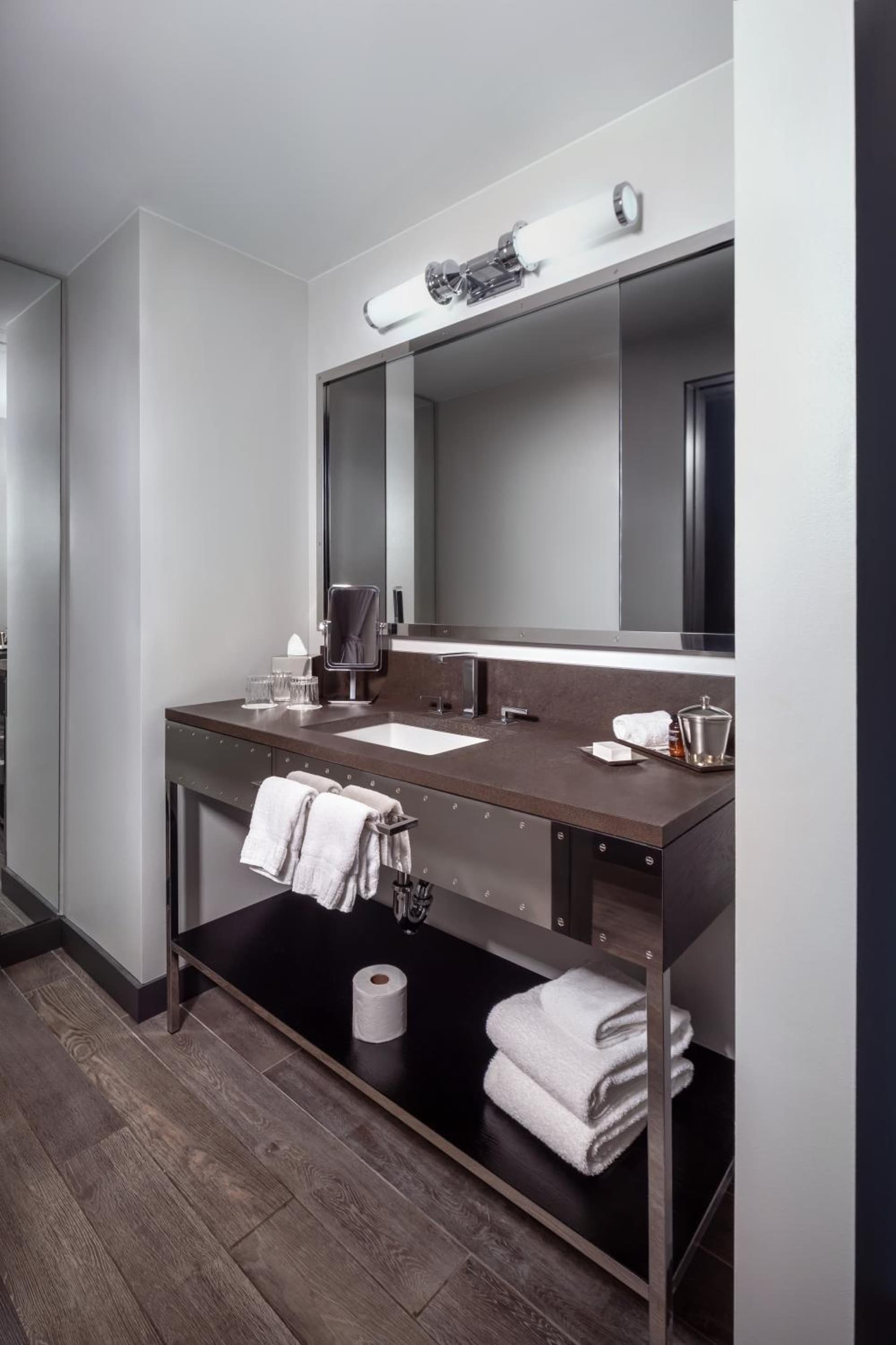Hotel Van Zandt gallery photo in Austin, TX — image 93
