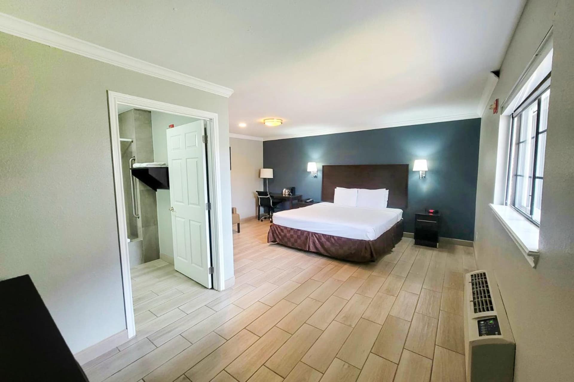 OYO Hotel McAllen Airport South gallery photo in McAllen, TX — image 39