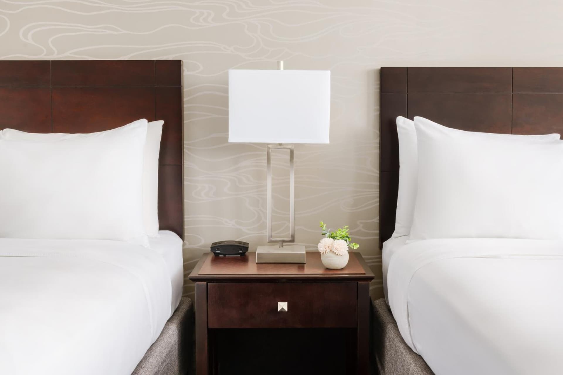 Crowne Plaza Phoenix Airport - PHX by IHG gallery photo in Phoenix, AZ — image 15