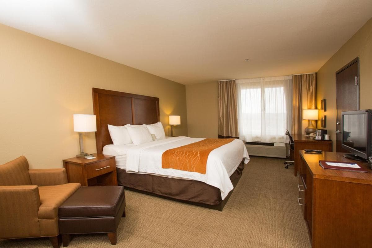 Comfort Inn & Suites Spokane Valley Central interior in Spokane Valley, WA — gallery photo 2