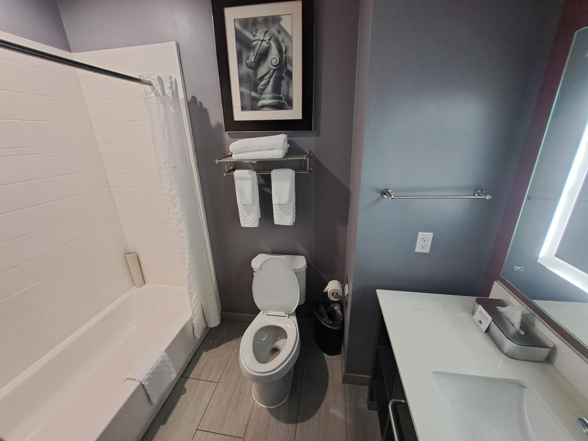 Del-Mar Airport Inn & Suites gallery photo in Shreveport, LA — image 9