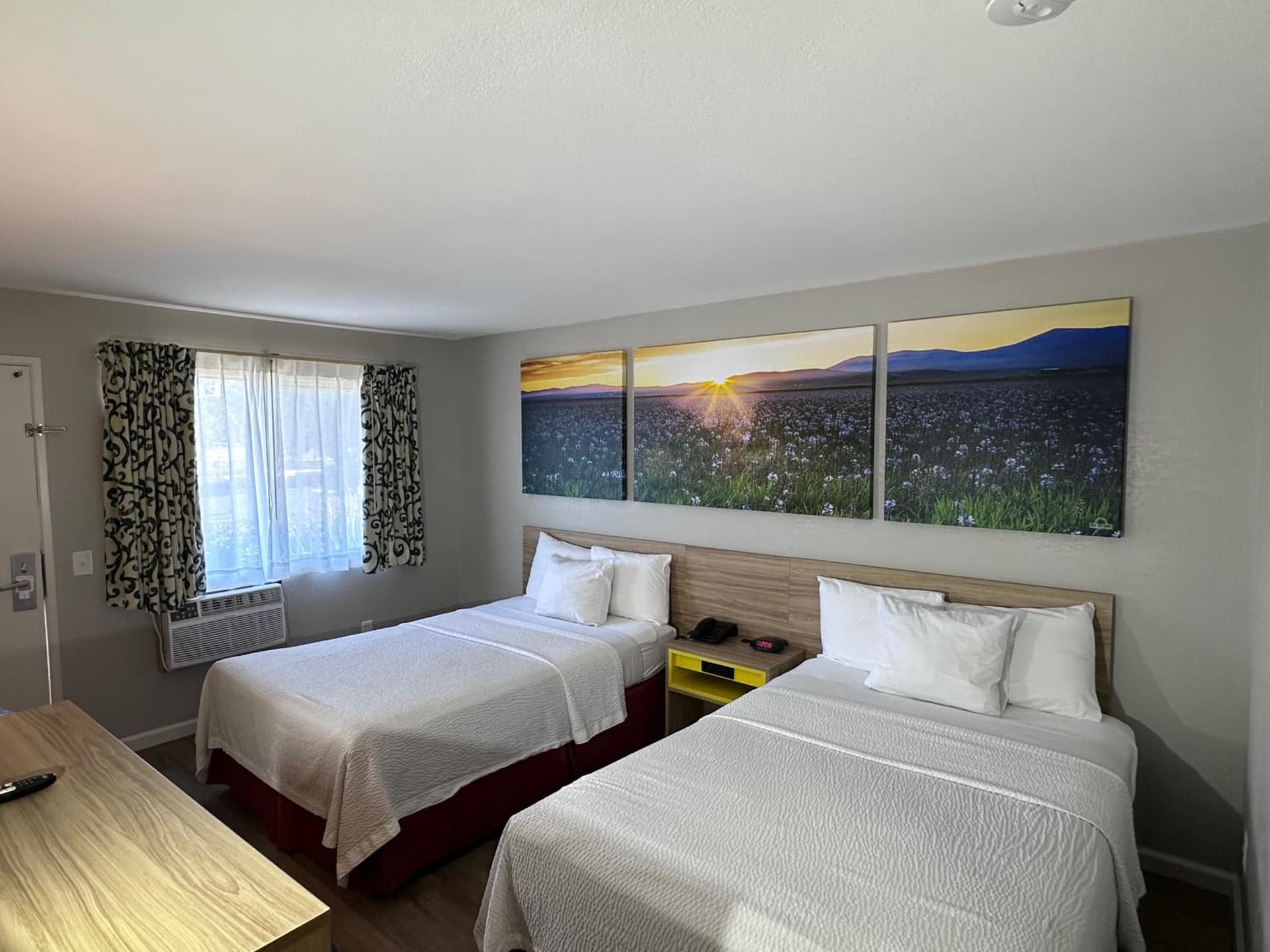 Days Inn by Wyndham San Marcos interior in San Marcos, CA — gallery photo 2