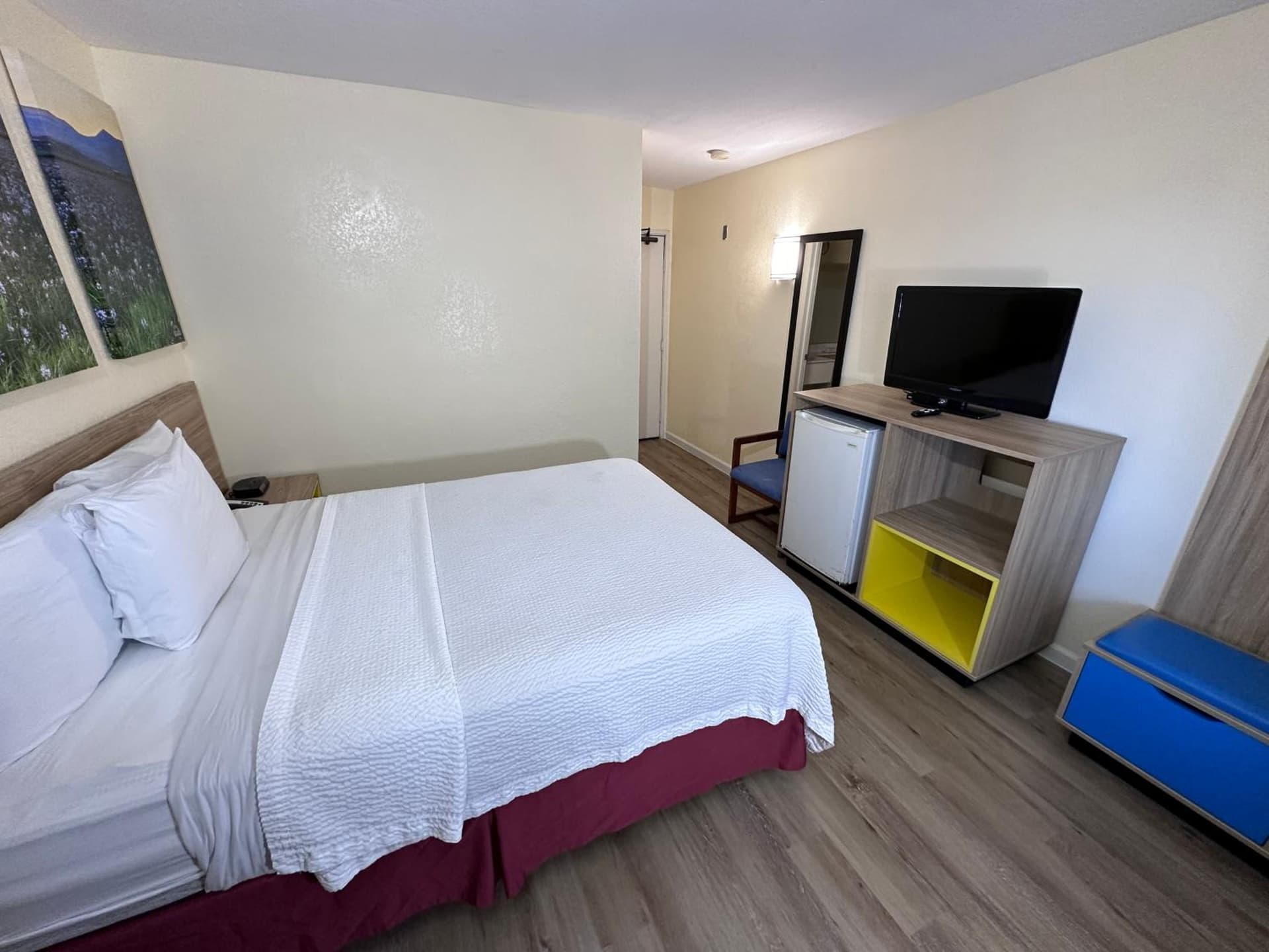 Days Inn by Wyndham San Marcos gallery photo in San Marcos, CA — image 9