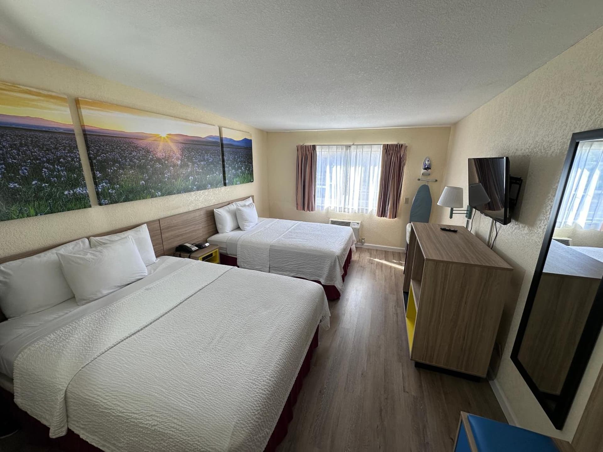 Days Inn by Wyndham San Marcos gallery photo in San Marcos, CA — image 8