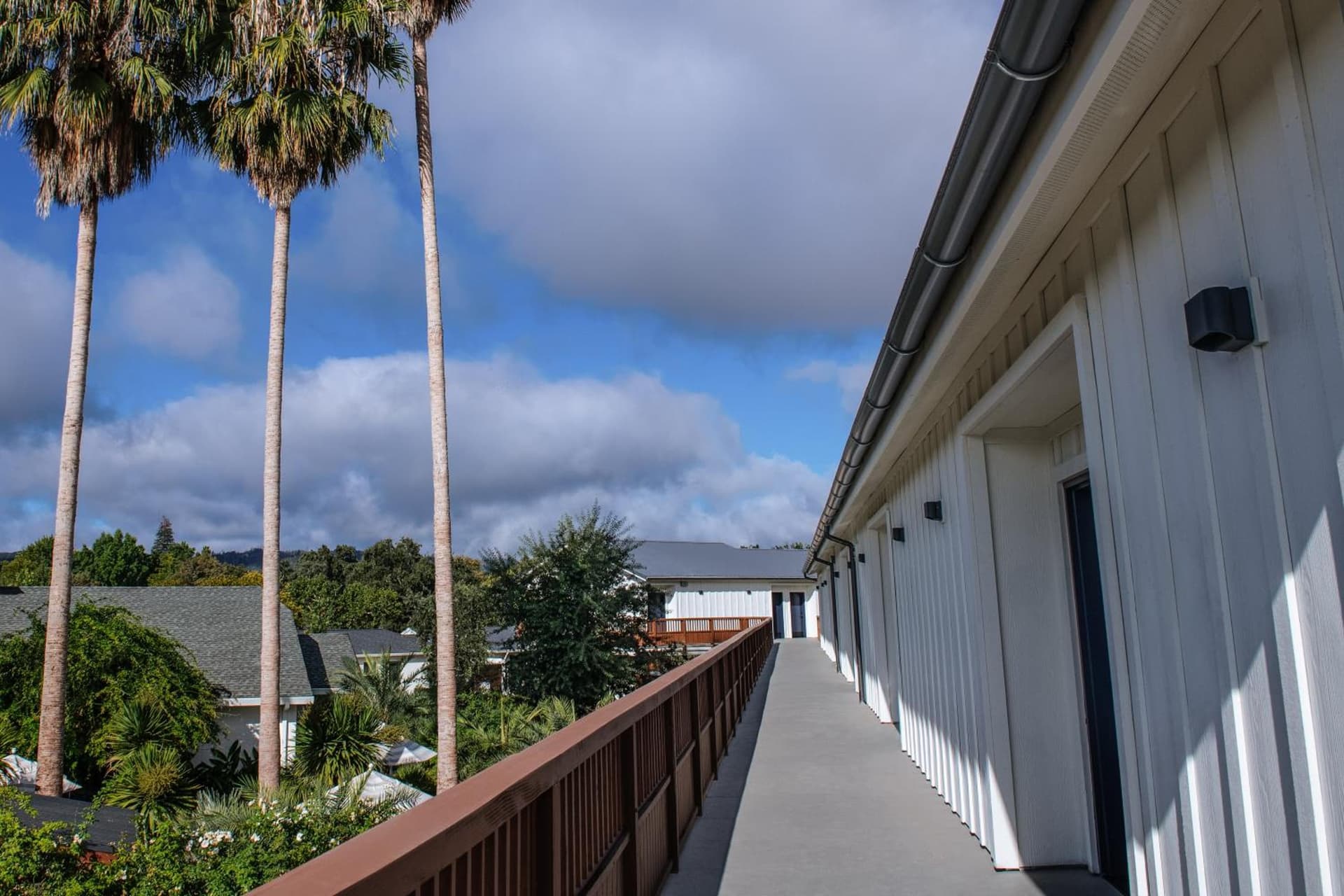 Calistoga Motor Lodge and Spa interior in Calistoga, CA — gallery photo 2