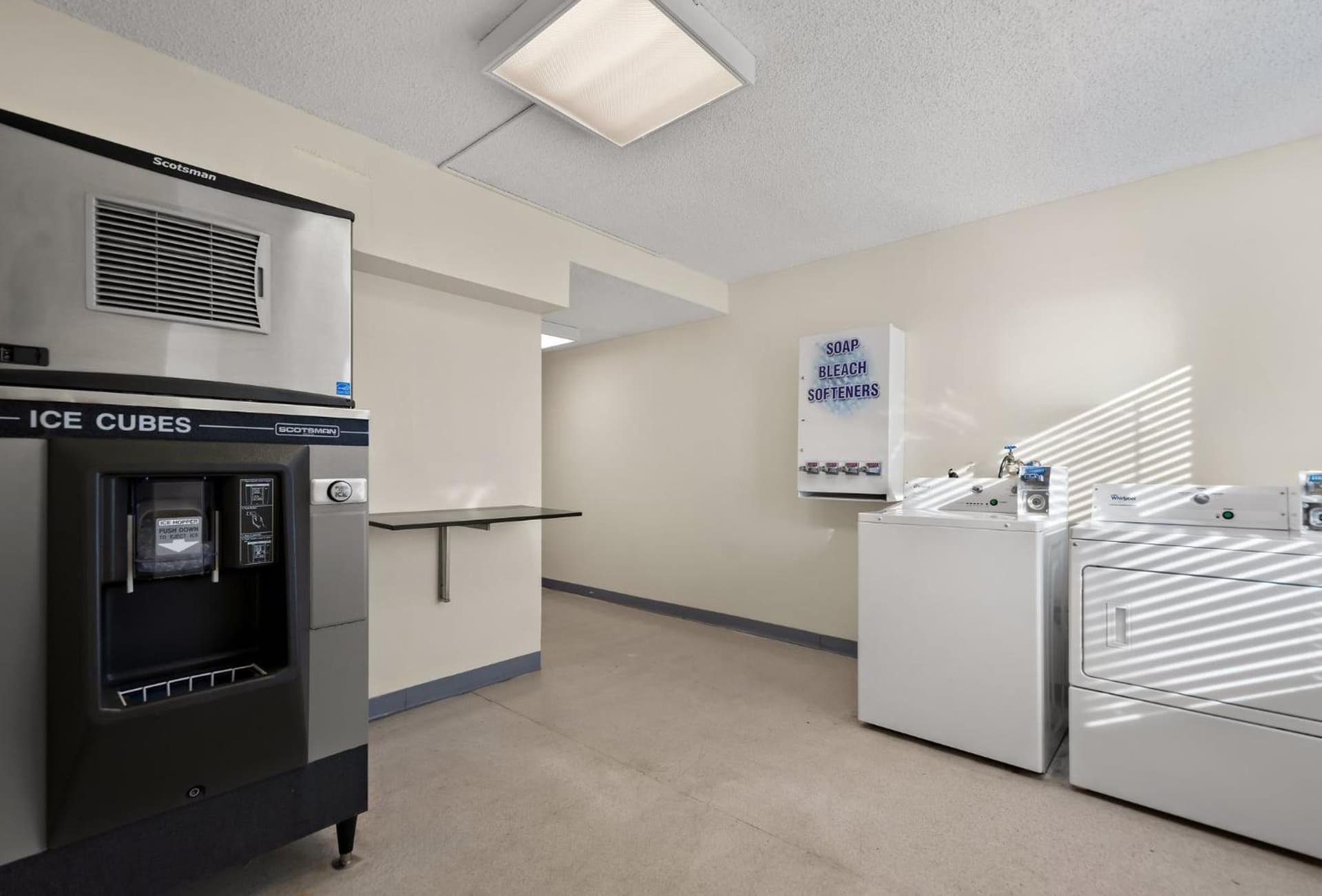 SPOT X Hotel Tampa - Wesley Chapel by The Red Collection gallery photo in Wesley Chapel, FL — image 5